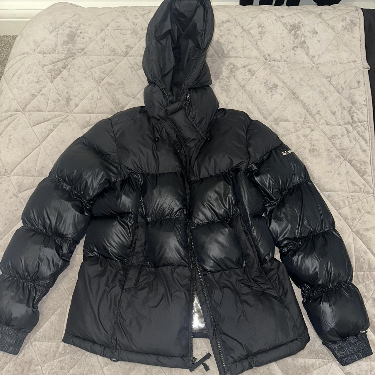 Womans M Colombia Puffer Jacket Never Worn - Depop
