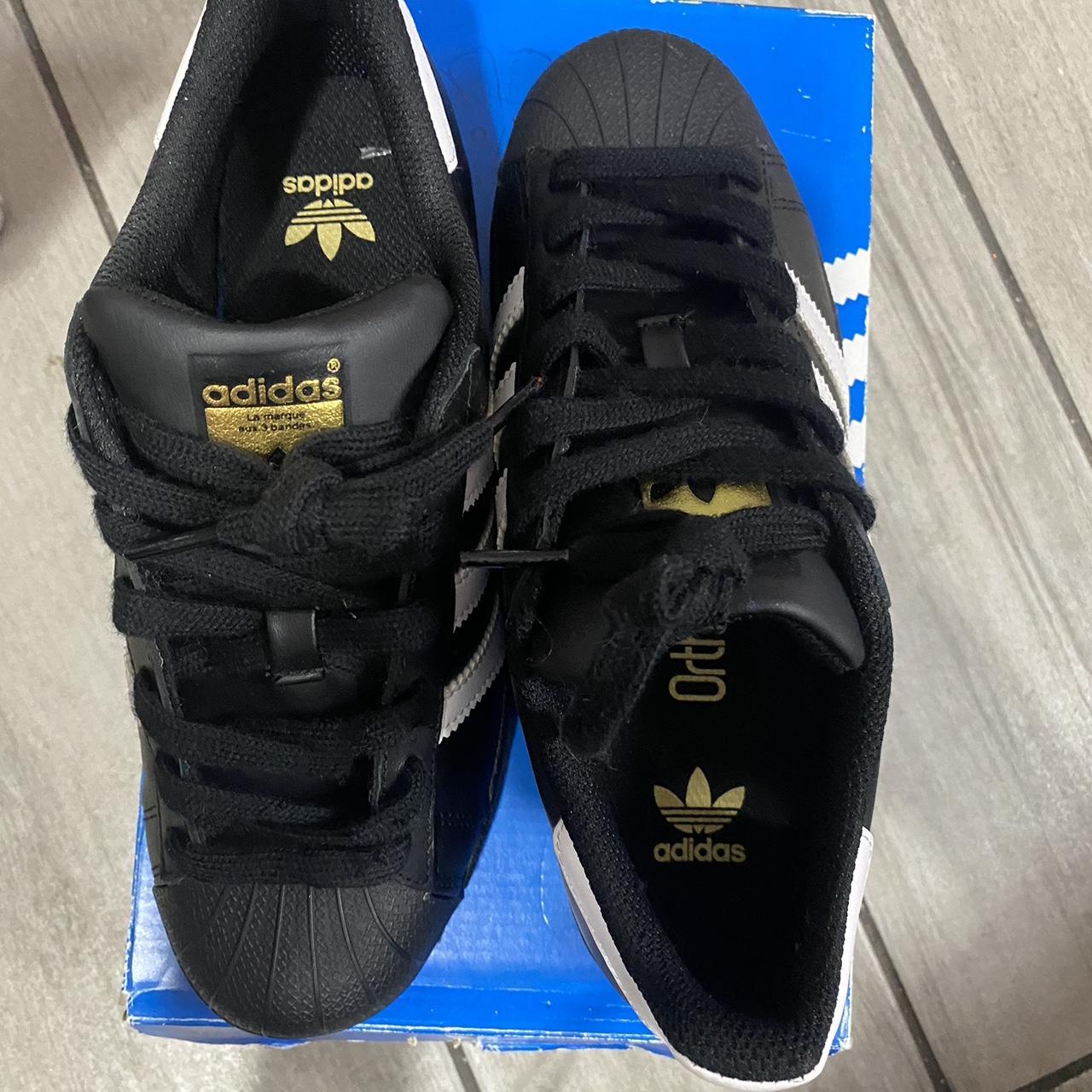 superstars size 4