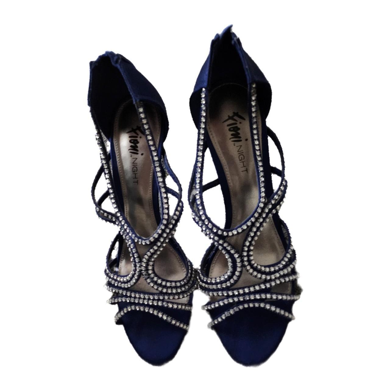 dark blue rhinestone heels size: brand: Depop