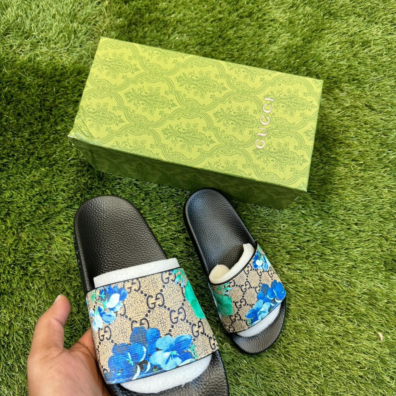 Gucci bloom shop slides blue