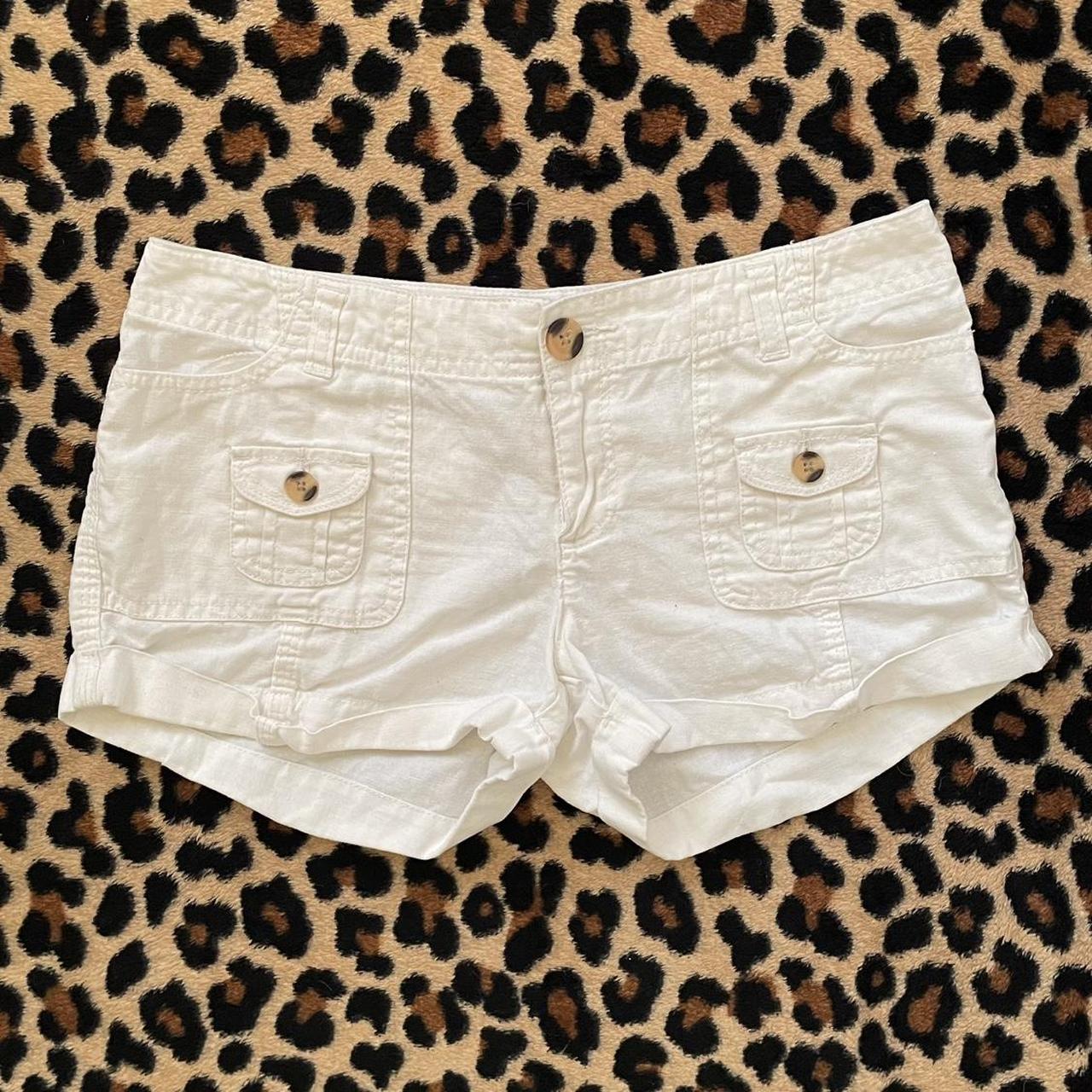 item listed by trash1kouture