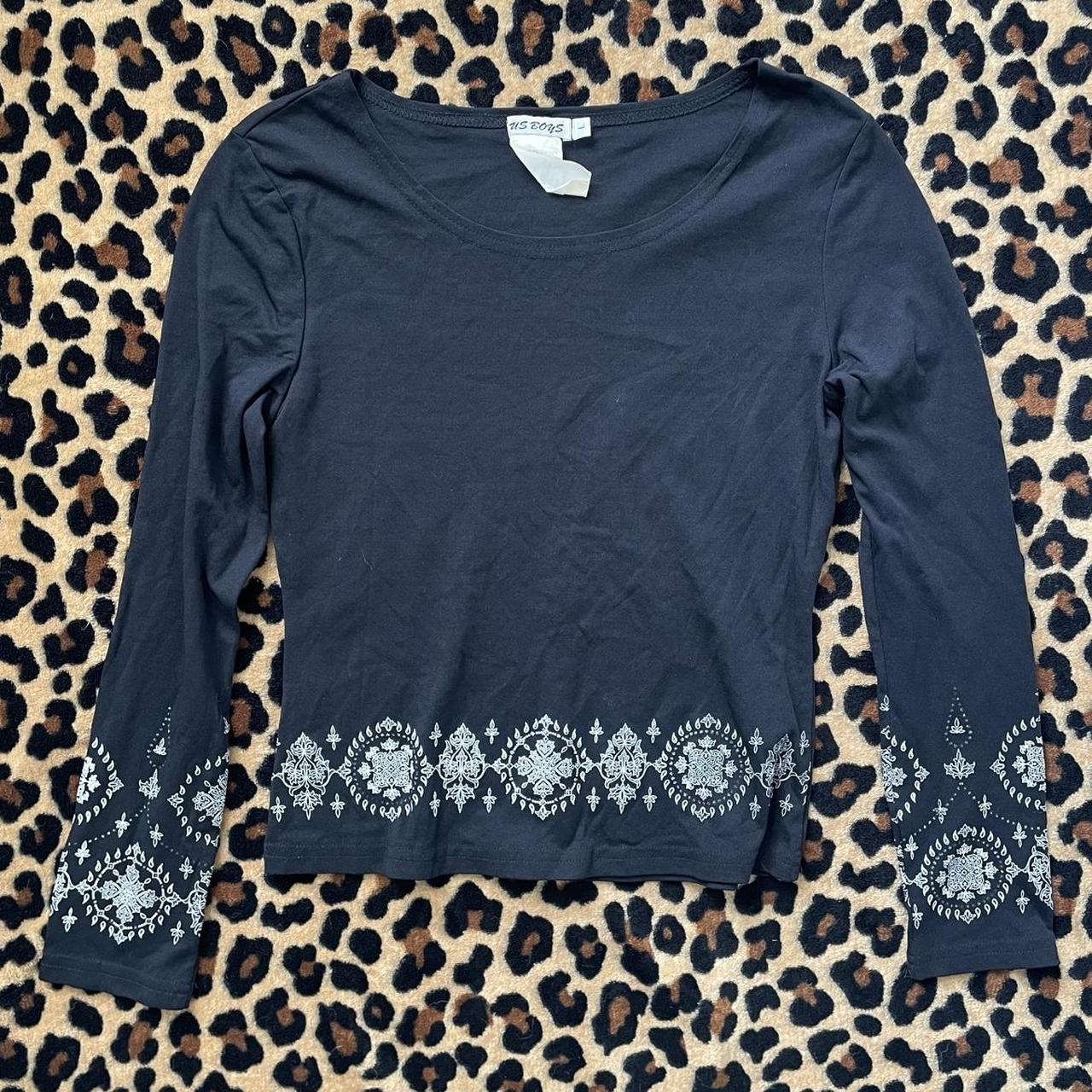 item listed by trash1kouture
