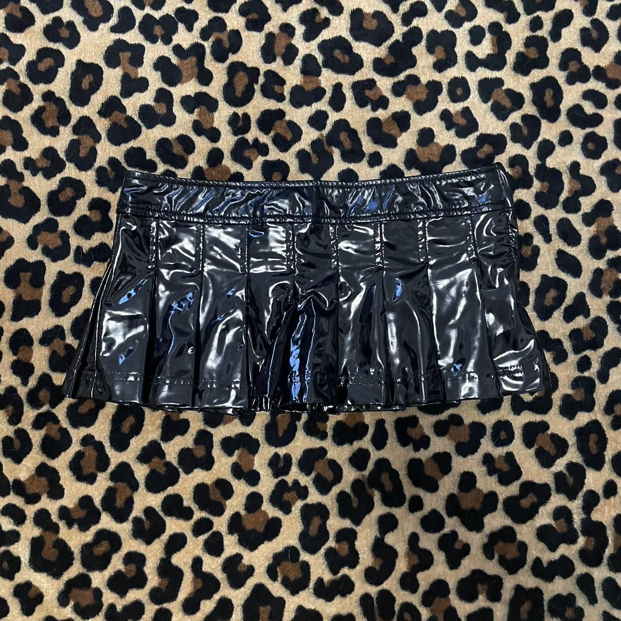 item listed by trash1kouture