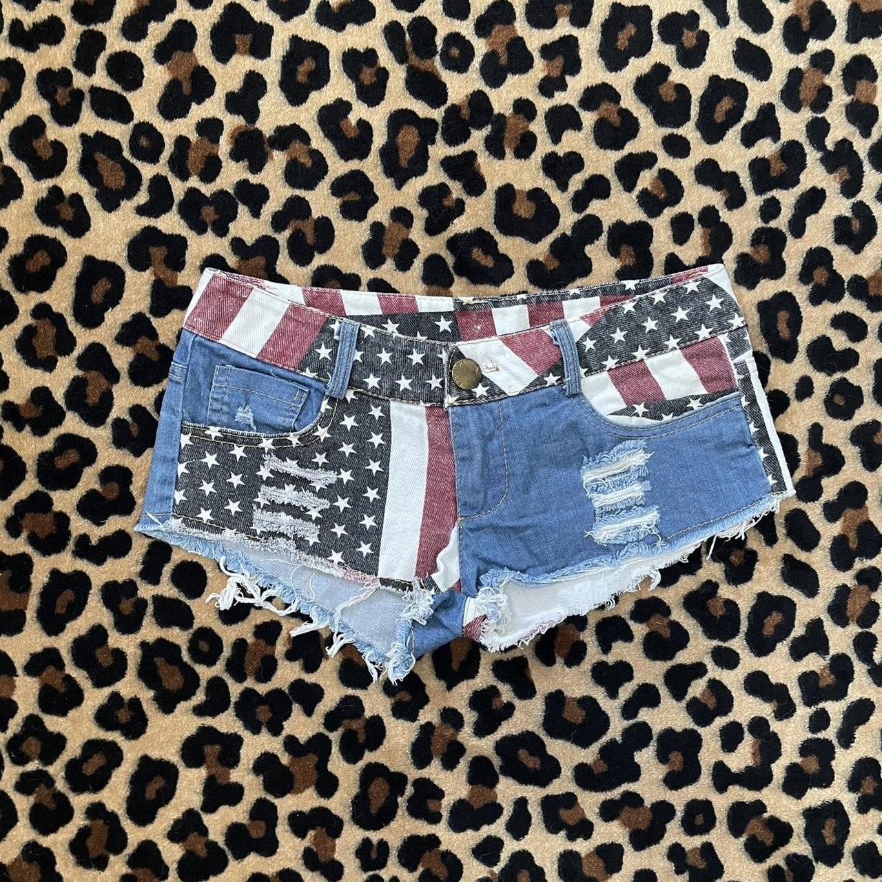 item listed by trash1kouture