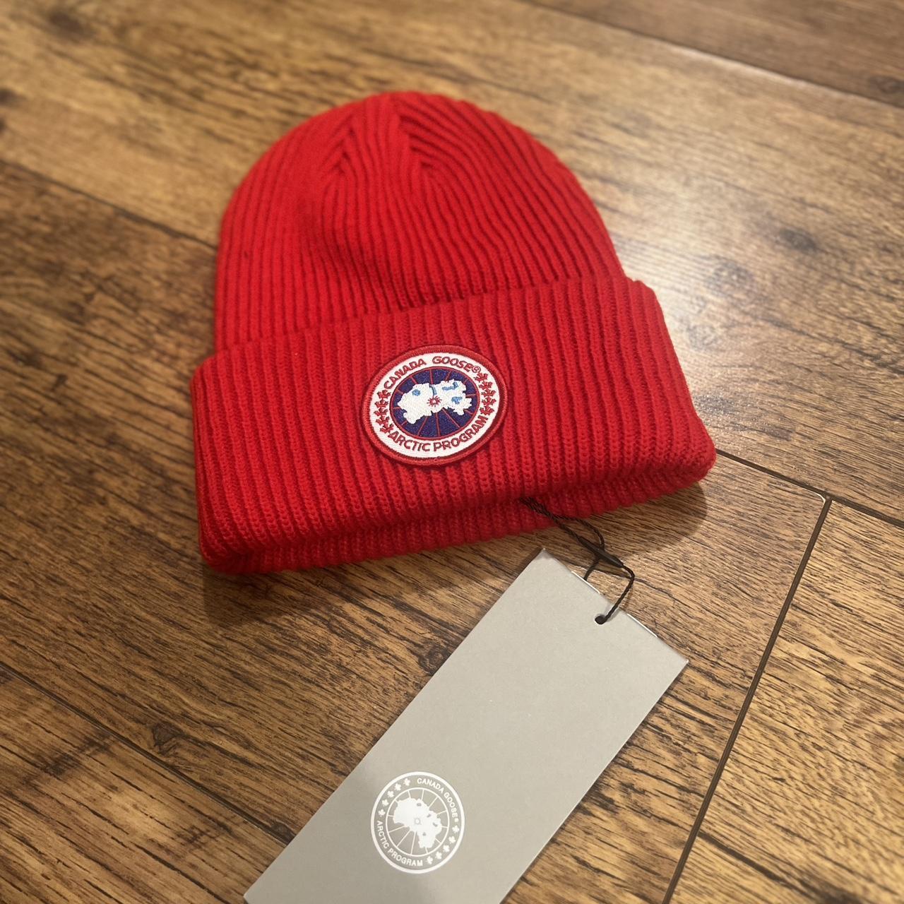 Canada goose best sale red hat