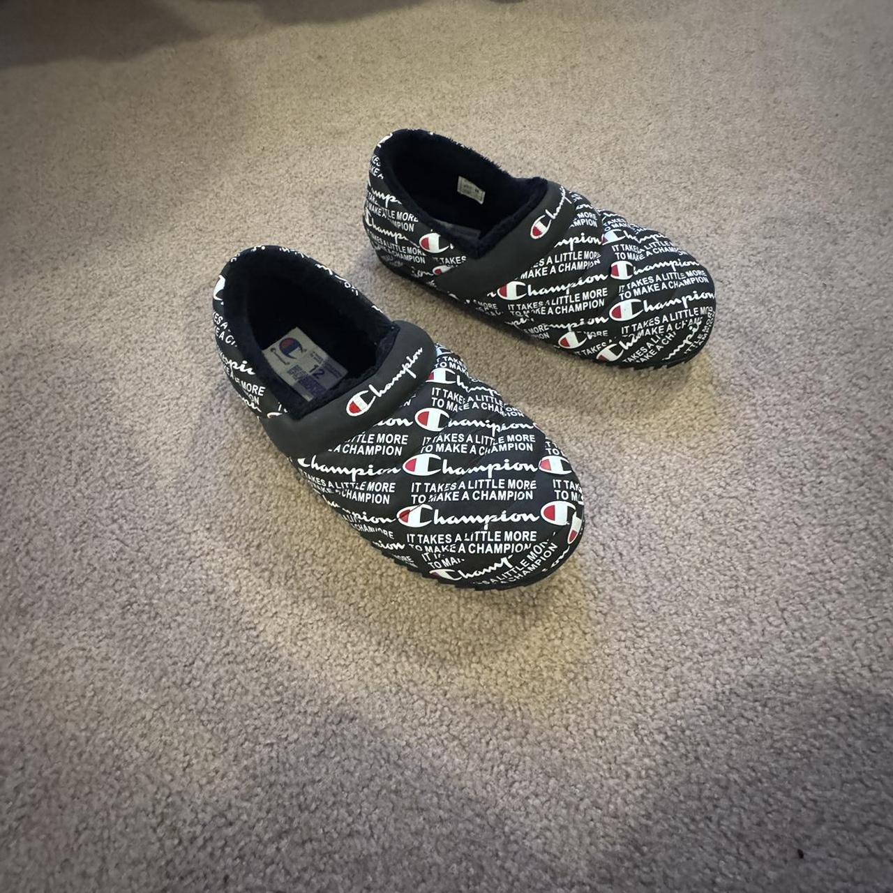 Champion slippers black online