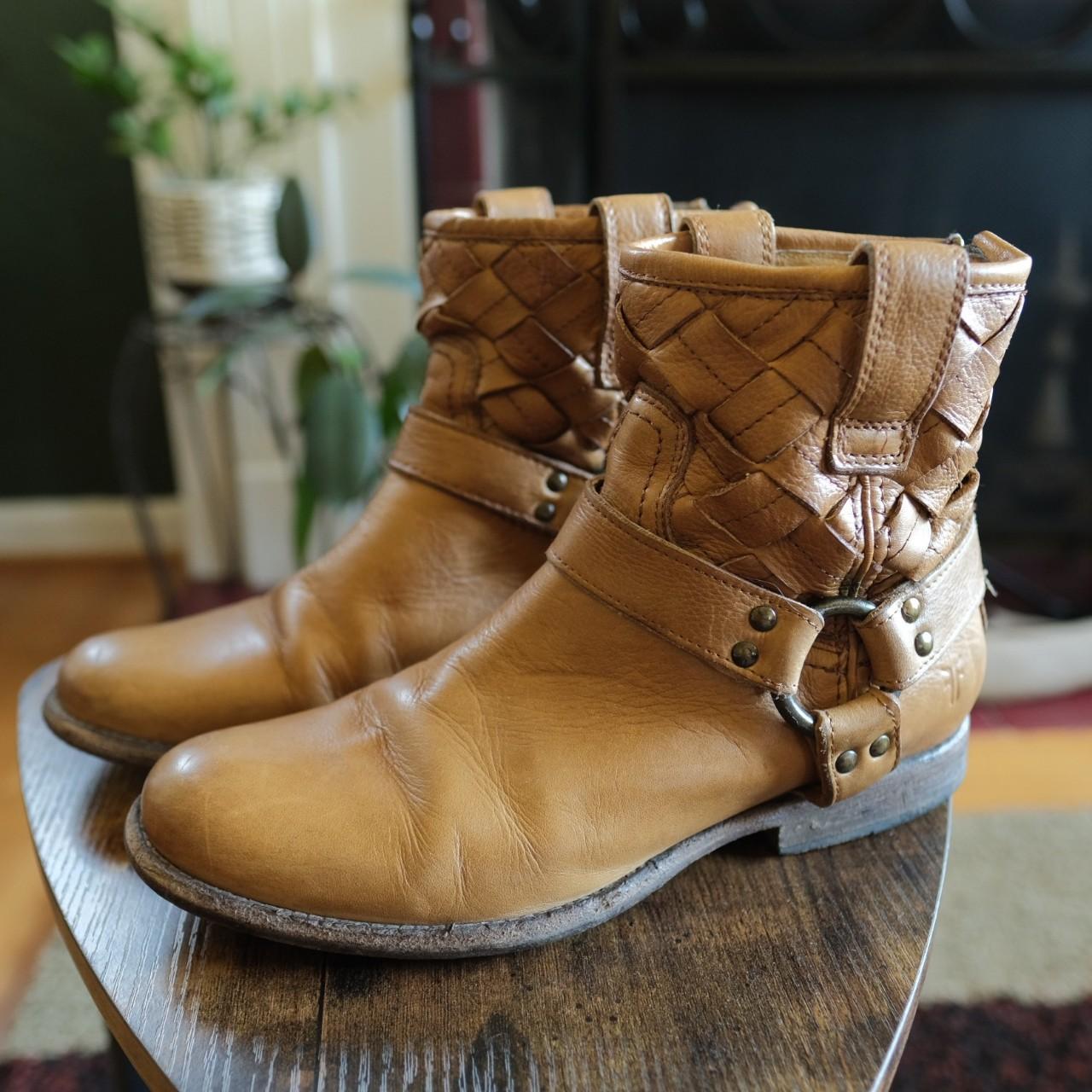 FRYE women s camel colored Philip Woven Leather. Depop