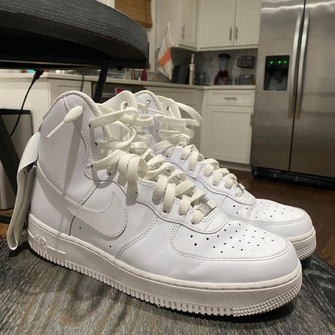 mens white air force 1's
