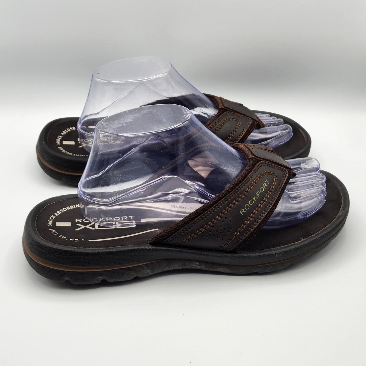 Rockport flip hot sale flops