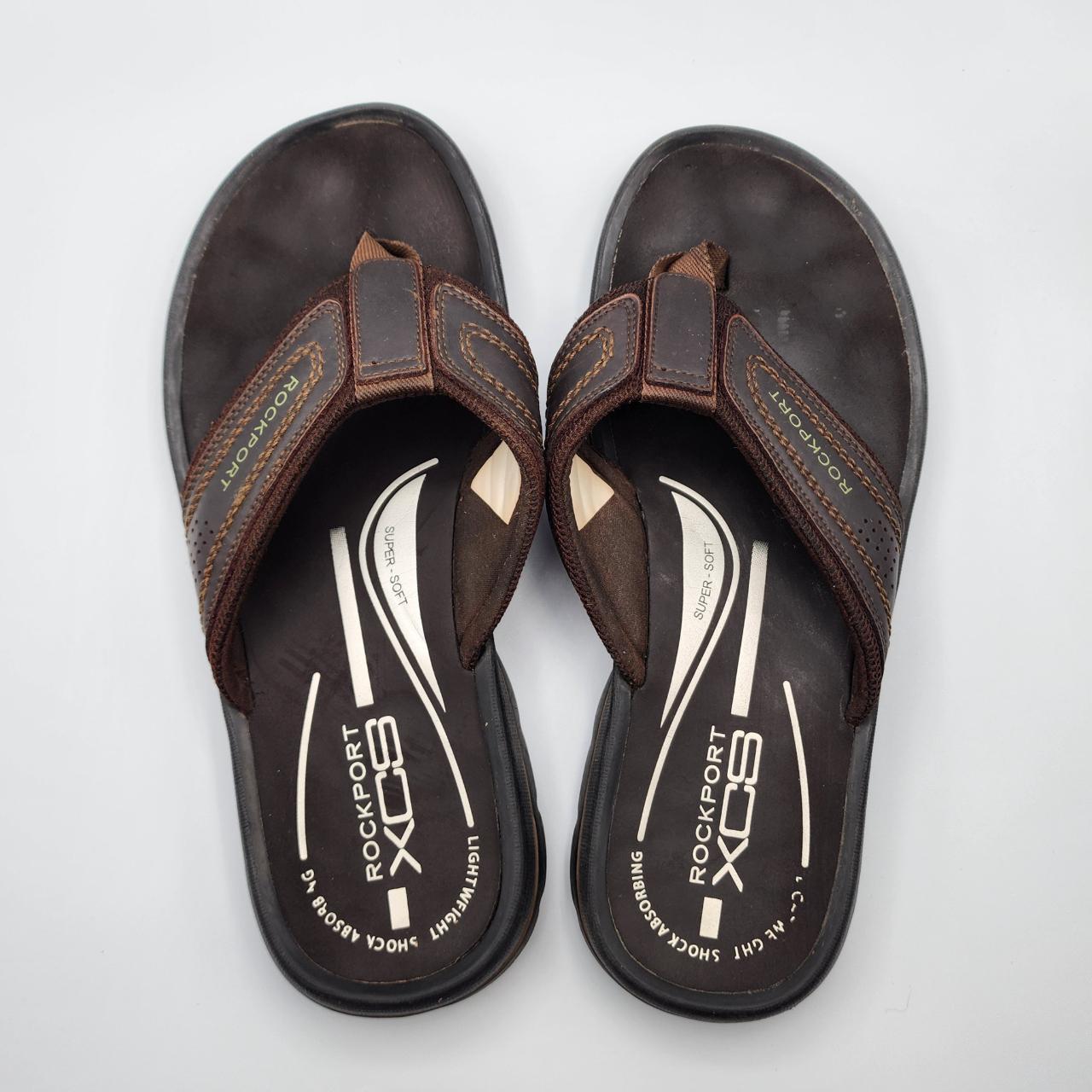 Rockport flip hot sale flops