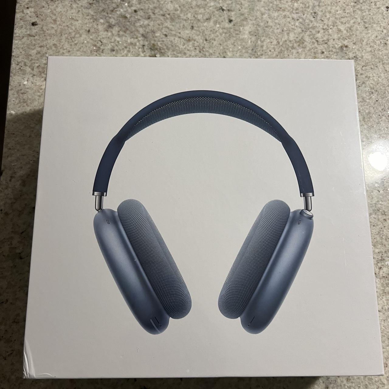 Apple AirPods Max Case with EVERYTHING... Depop