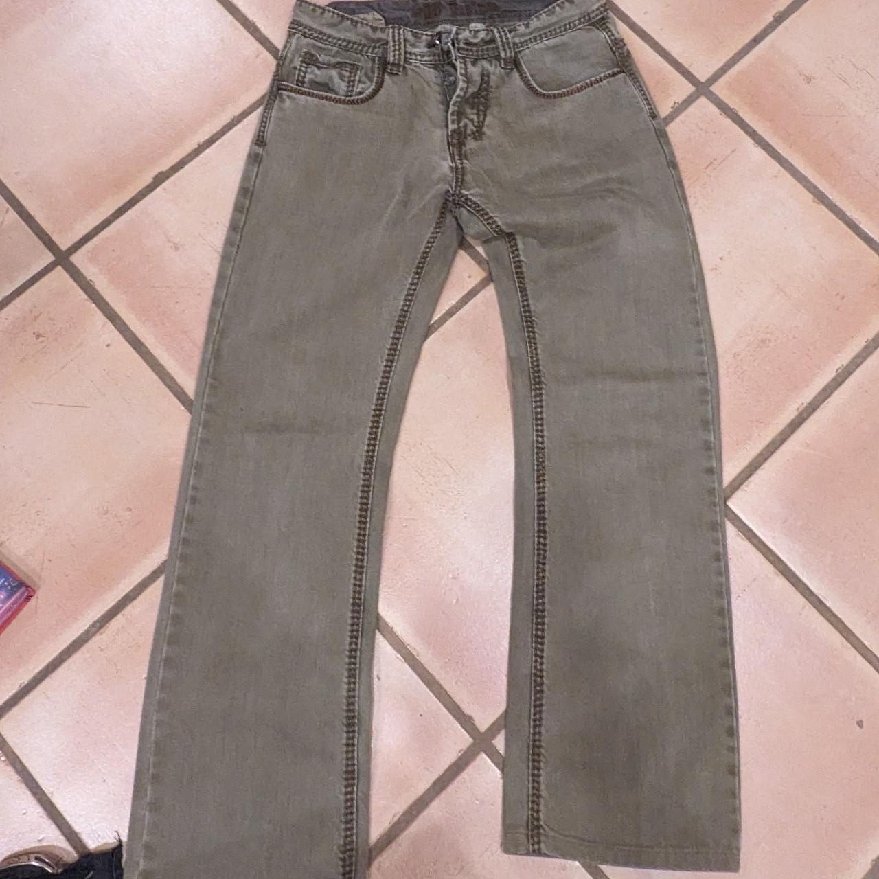 item listed by youngclothesbuyer