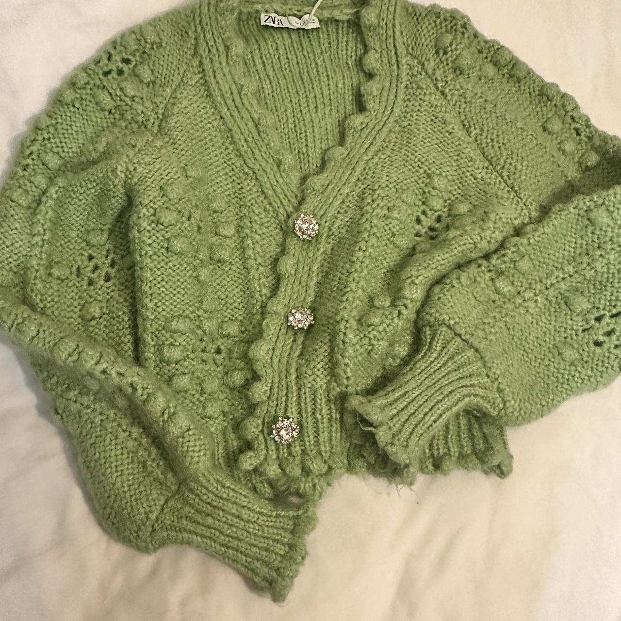 super cute green zara cardigan with beautiful