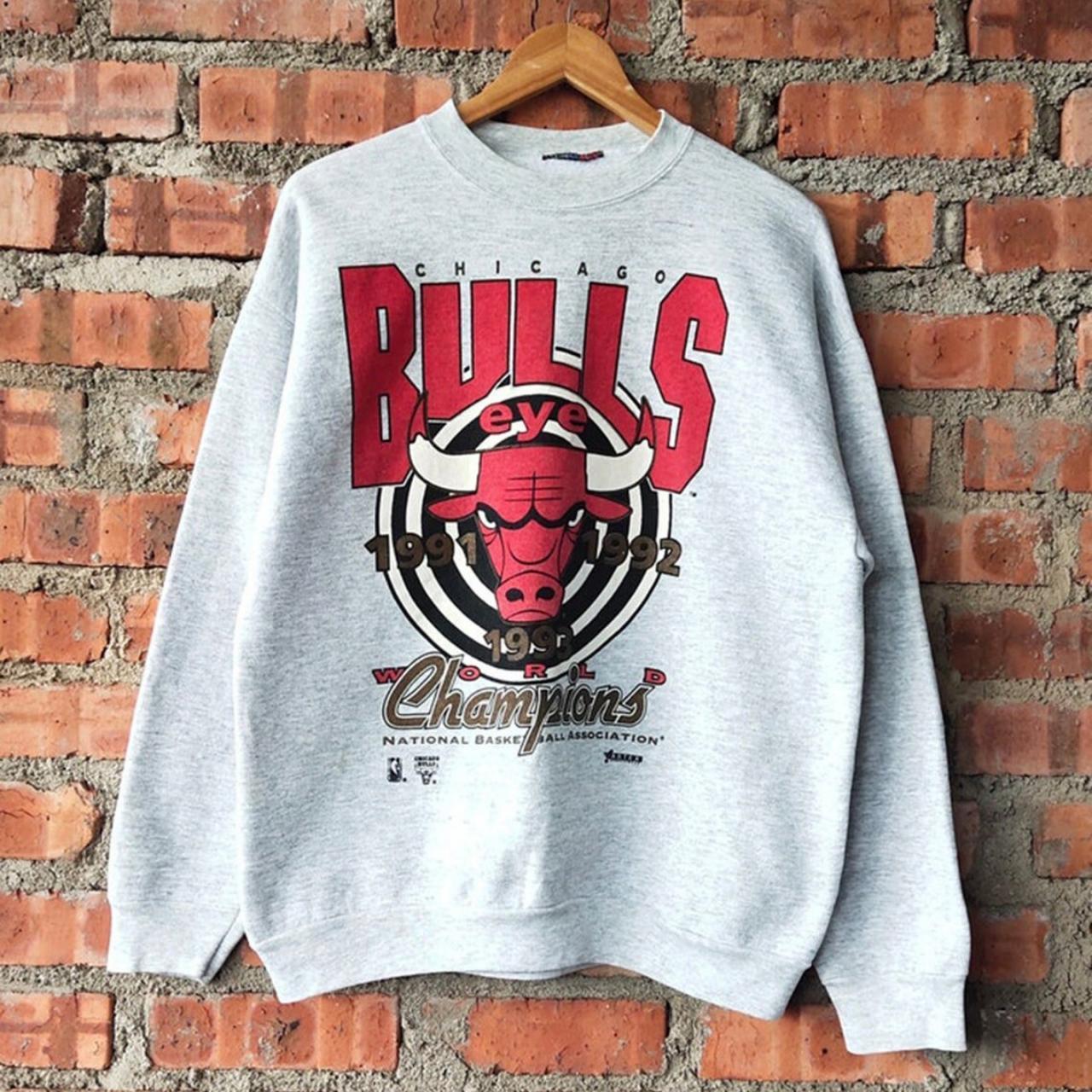 Chicago bulls sweatshirt discount grey