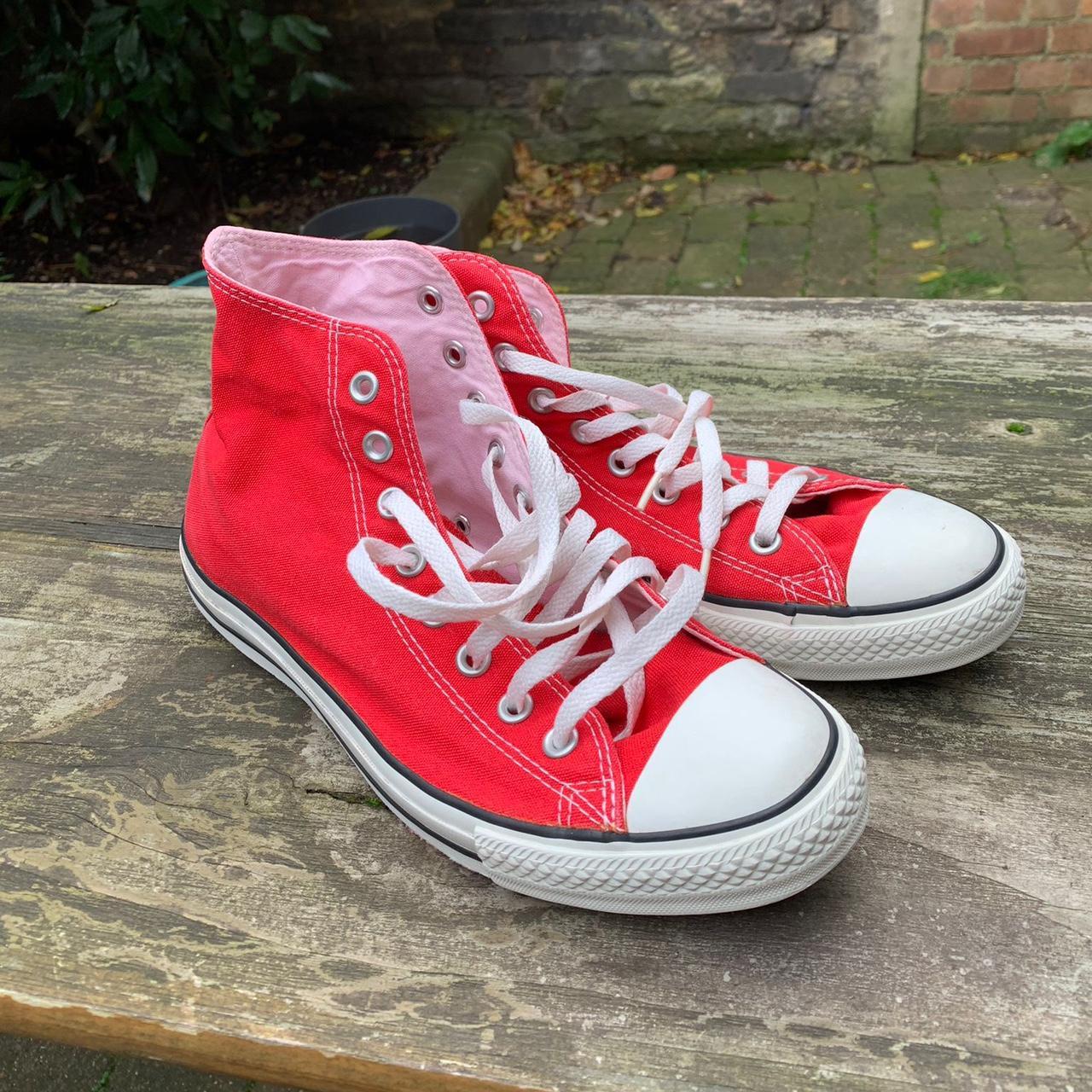 RED MENS CONVERSE HI TOP SIZE U.K. 9 EUR