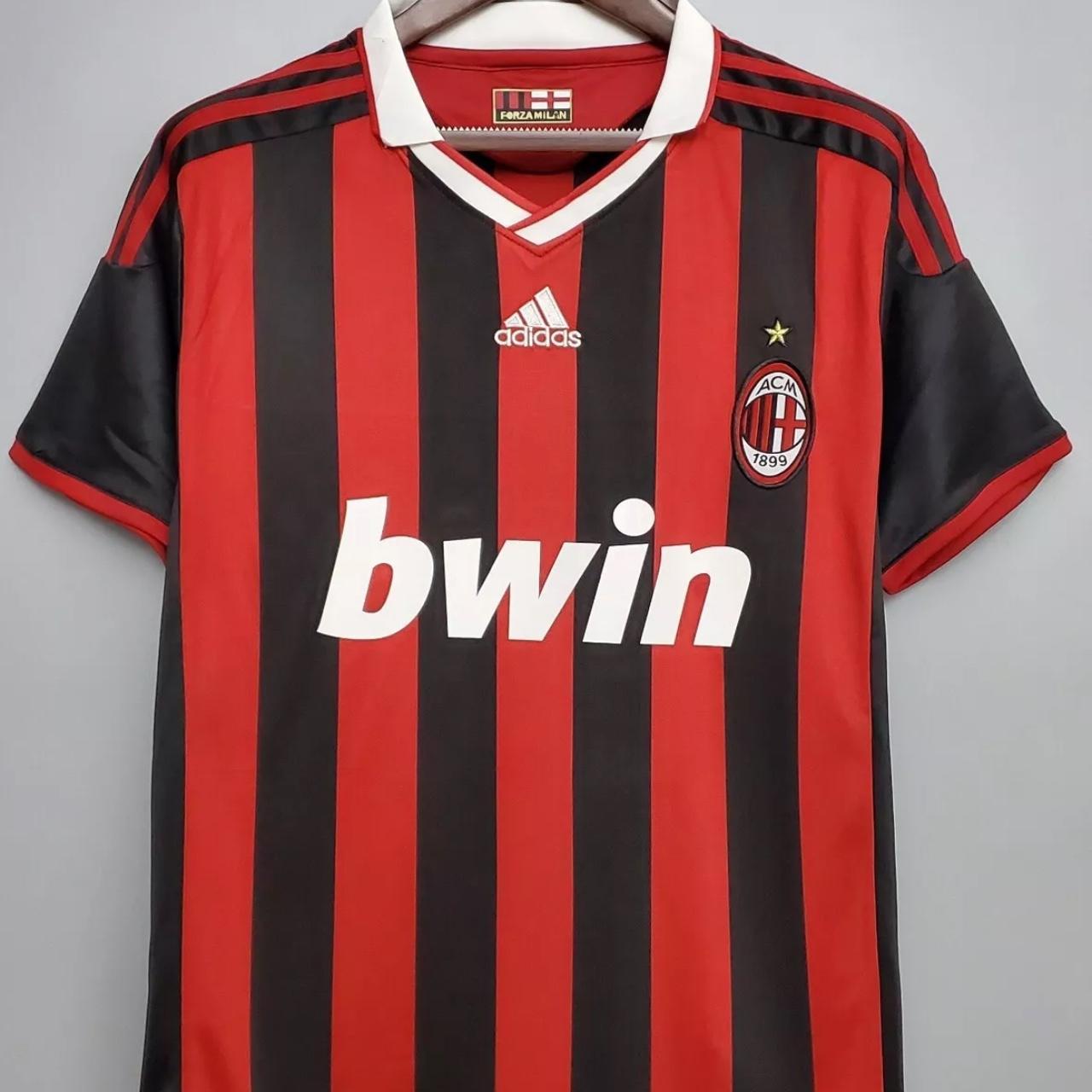 Ac Milan 2009/10 Ronaldinho 80 kit ⚫️🔴 Sizes Small,... - Depop