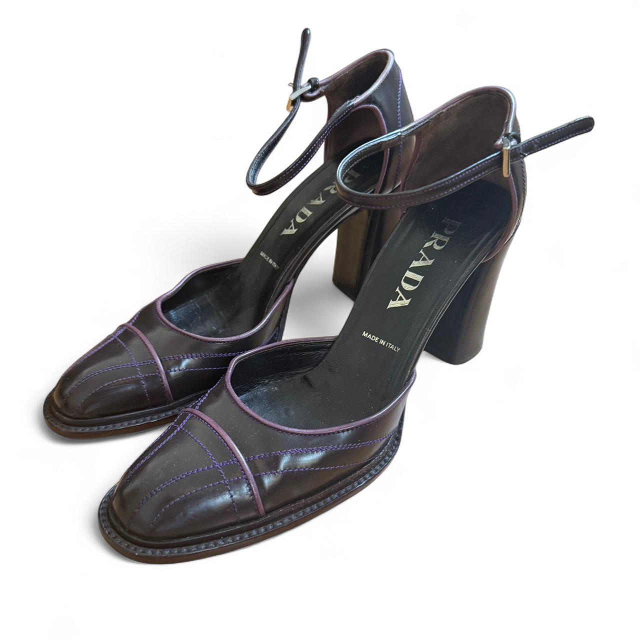 aki⭐︎PRADA ヒール INTO · INTO