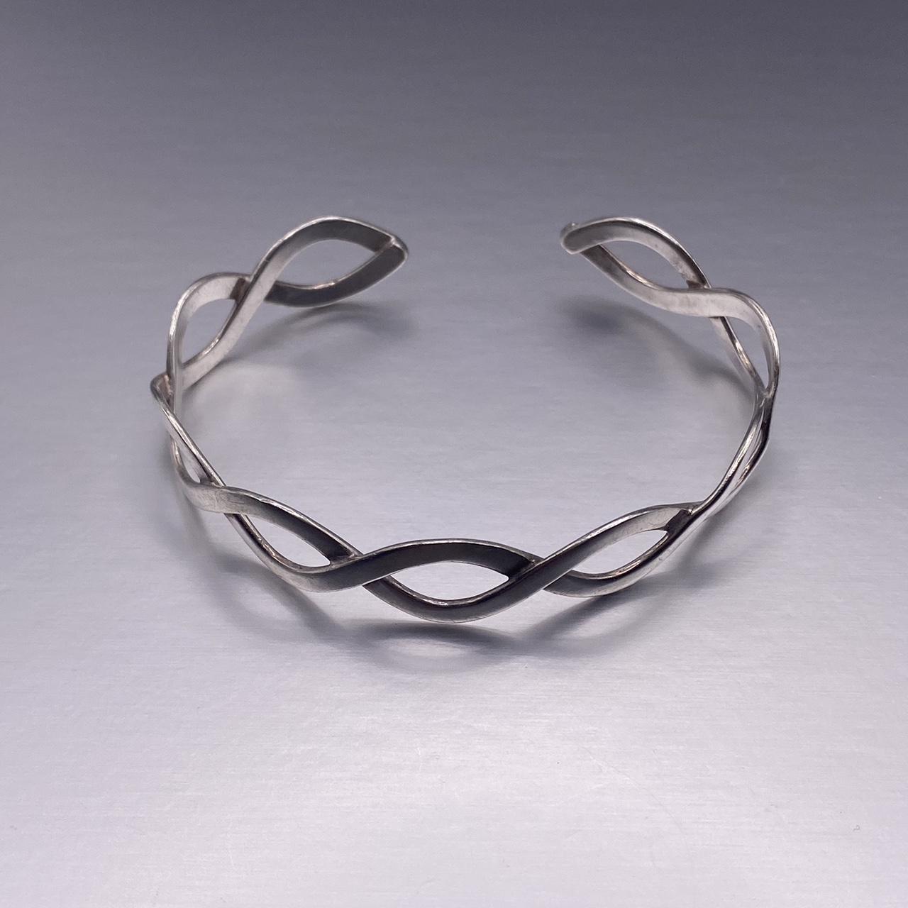 Stunning orders 925 Sterling Silver Cuff Bracelet