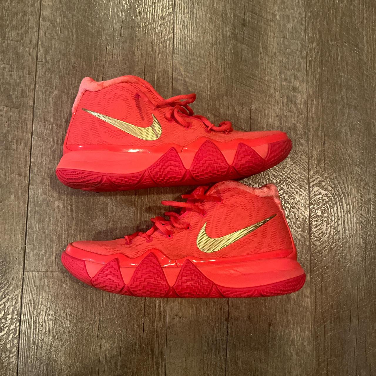 Red Carpet Kyrie Kyrie White Red Kyrie 'Red Carpet' Size Very