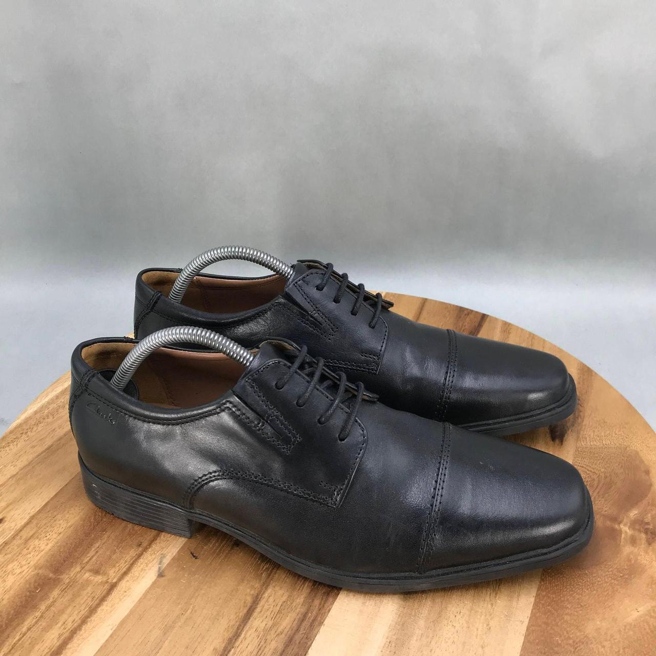 Clarks Cap Toe Oxford Dress Shoes Mens Size 9.5 M. Depop