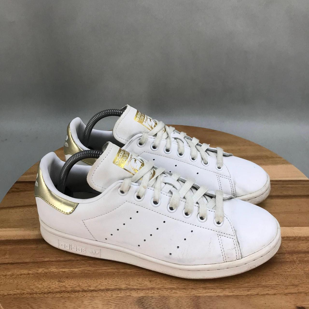 Adidas hot Women's White Leather Stan Smith Lace Up Sneakers