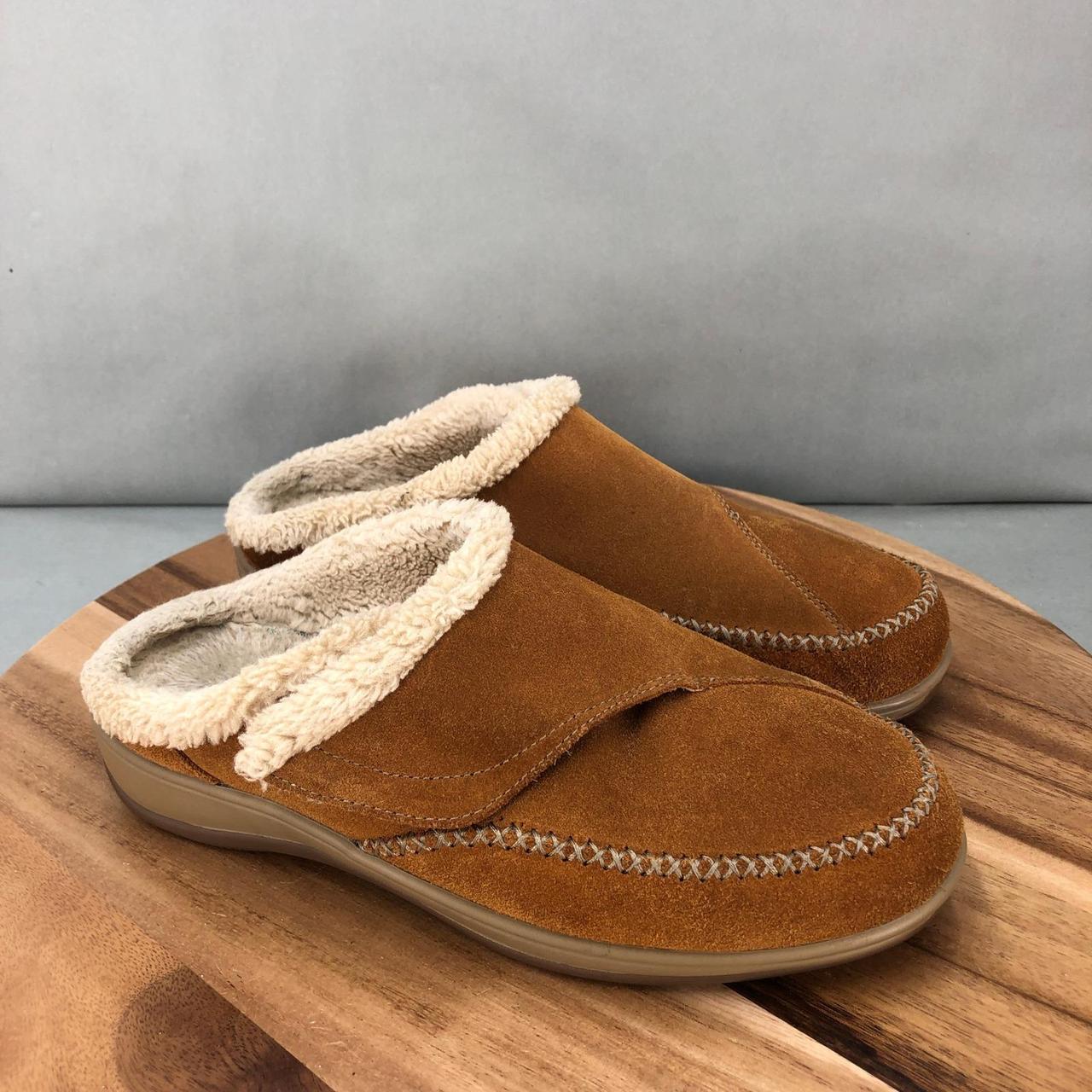 item listed by anbshoos