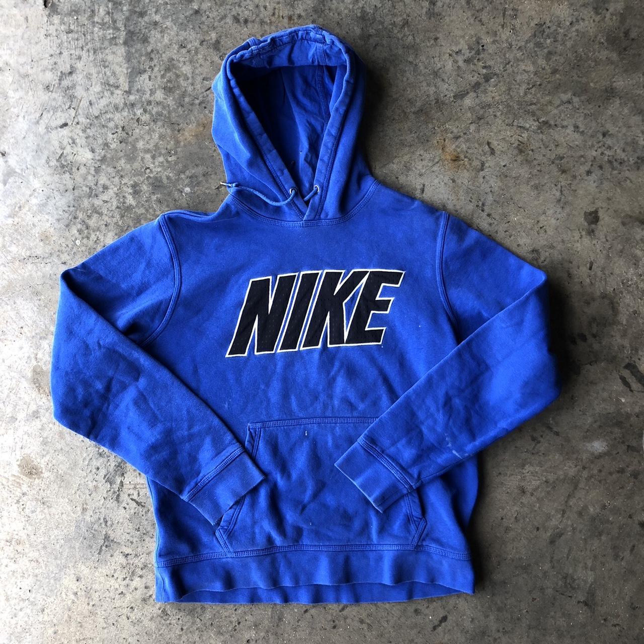 Royal blue clearance nike sweatshirt