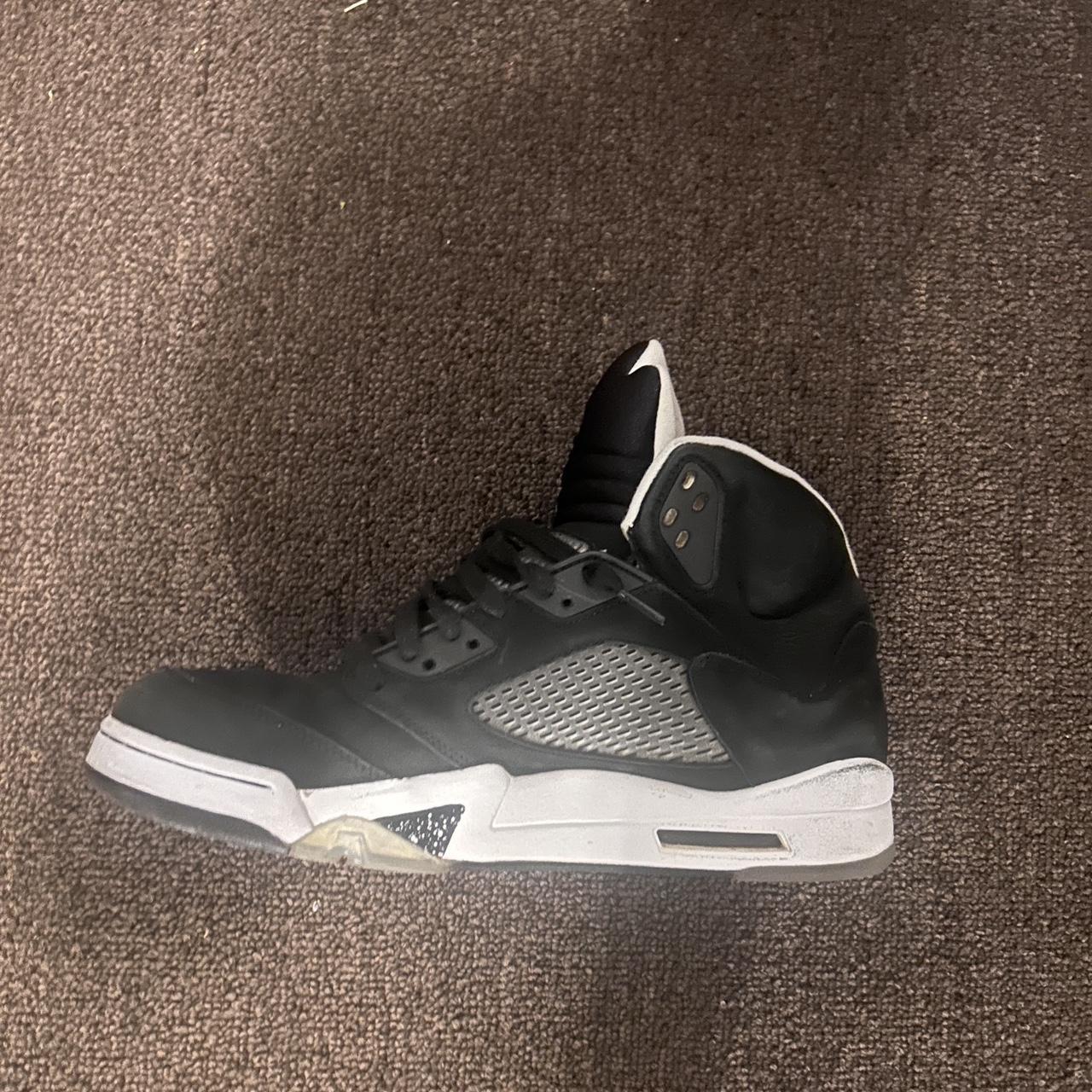 Black on sale suede 5s