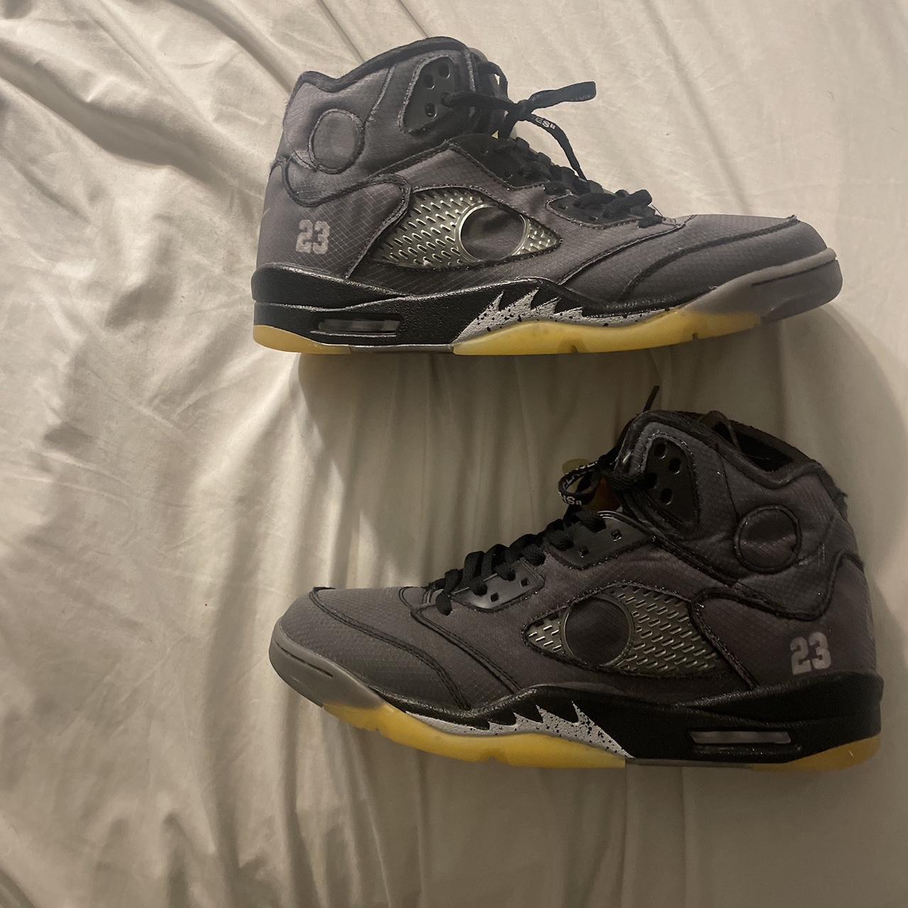 where to buy off white 5s