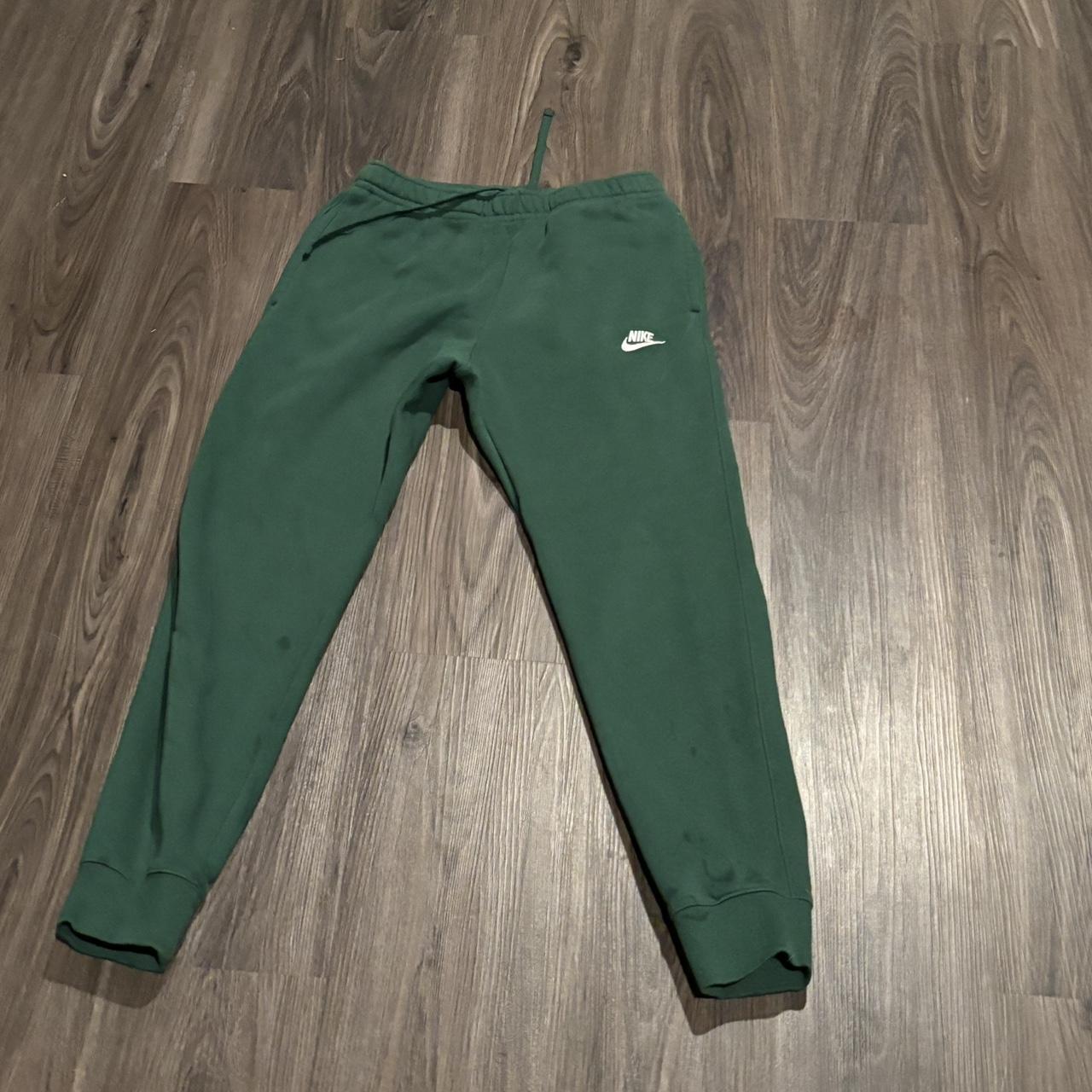 Dark green nike clearance sweatpants