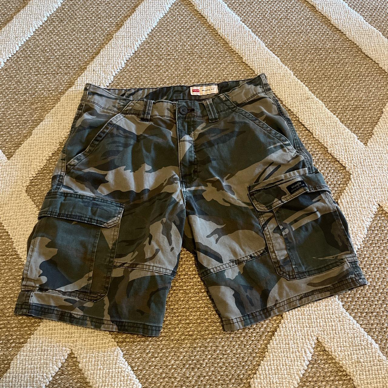 Old navy camo sale cargo shorts