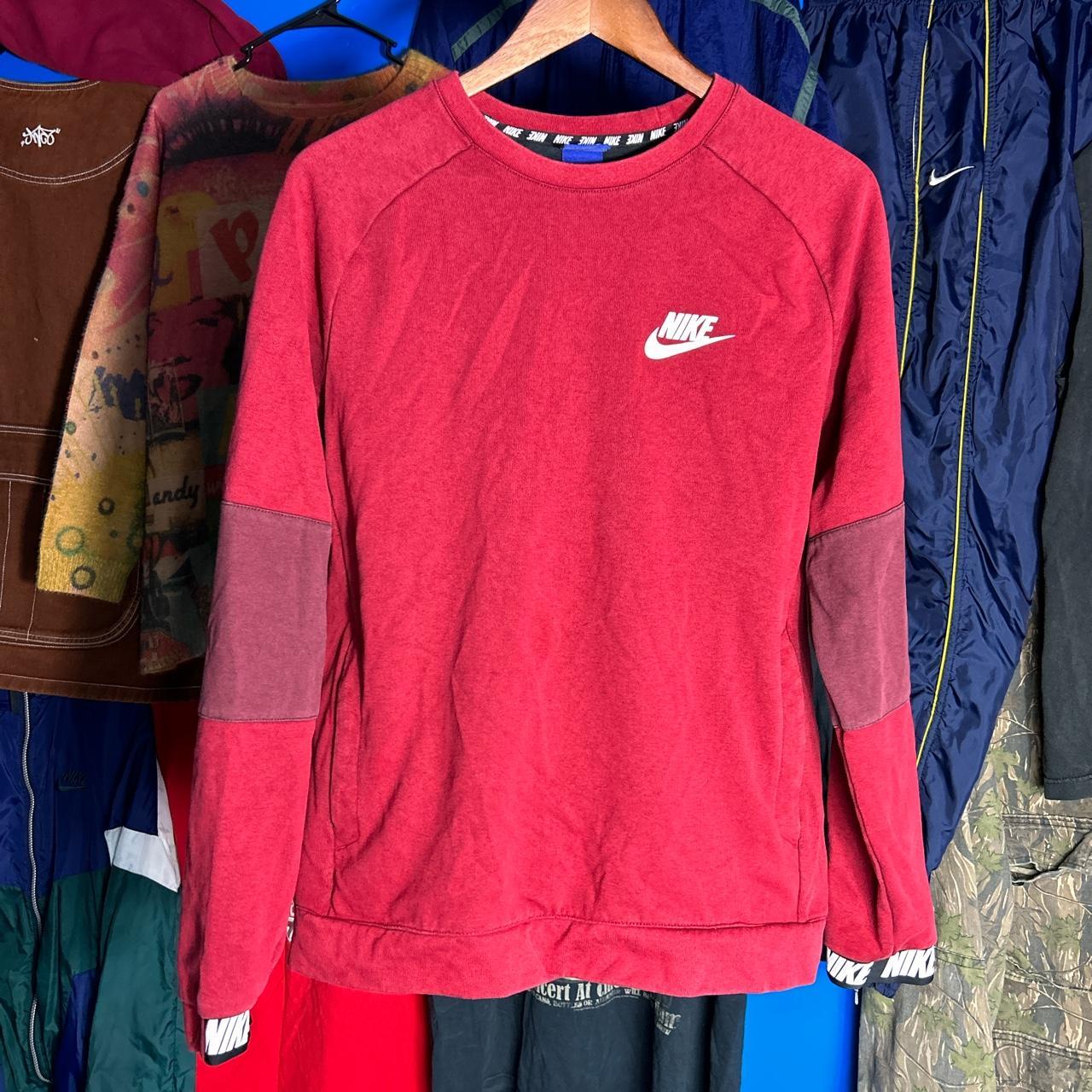 Nike crewneck vintage discount womens