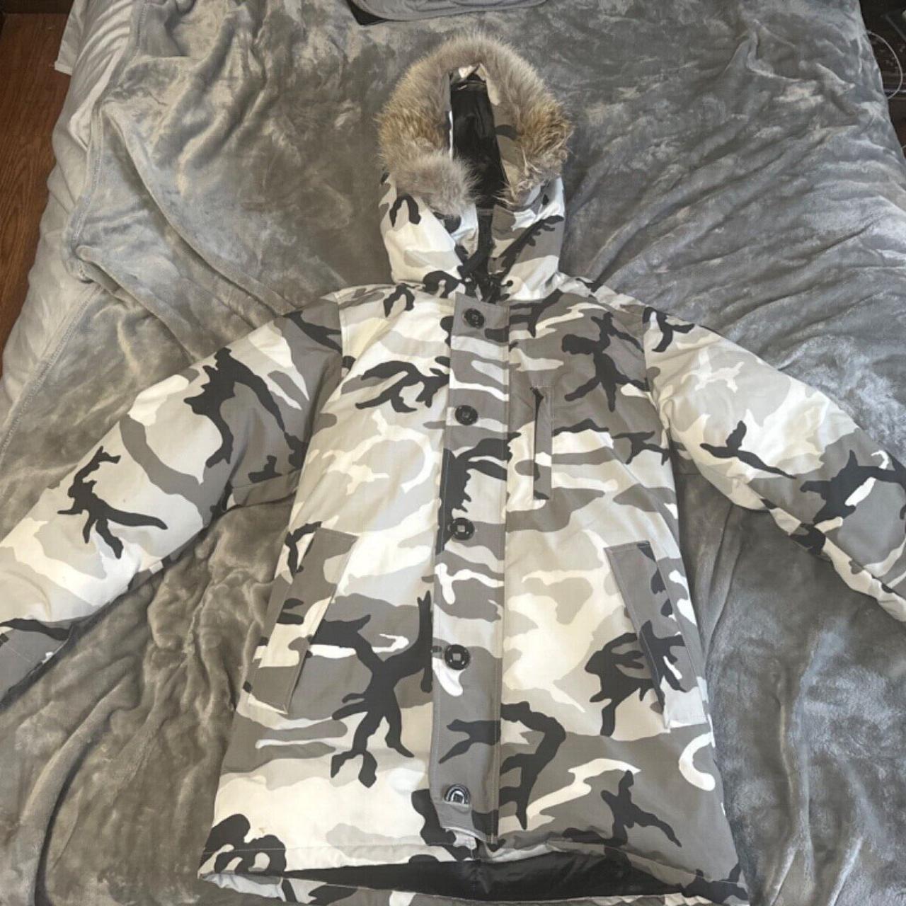 Canada goose clearance white camo jacket