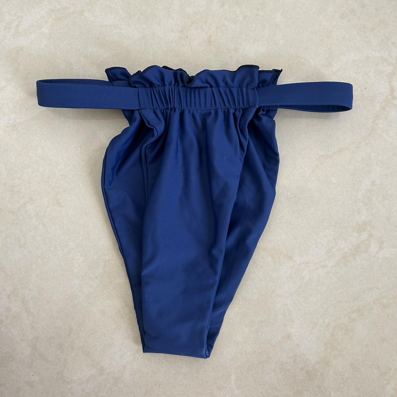 item listed by giselleviera