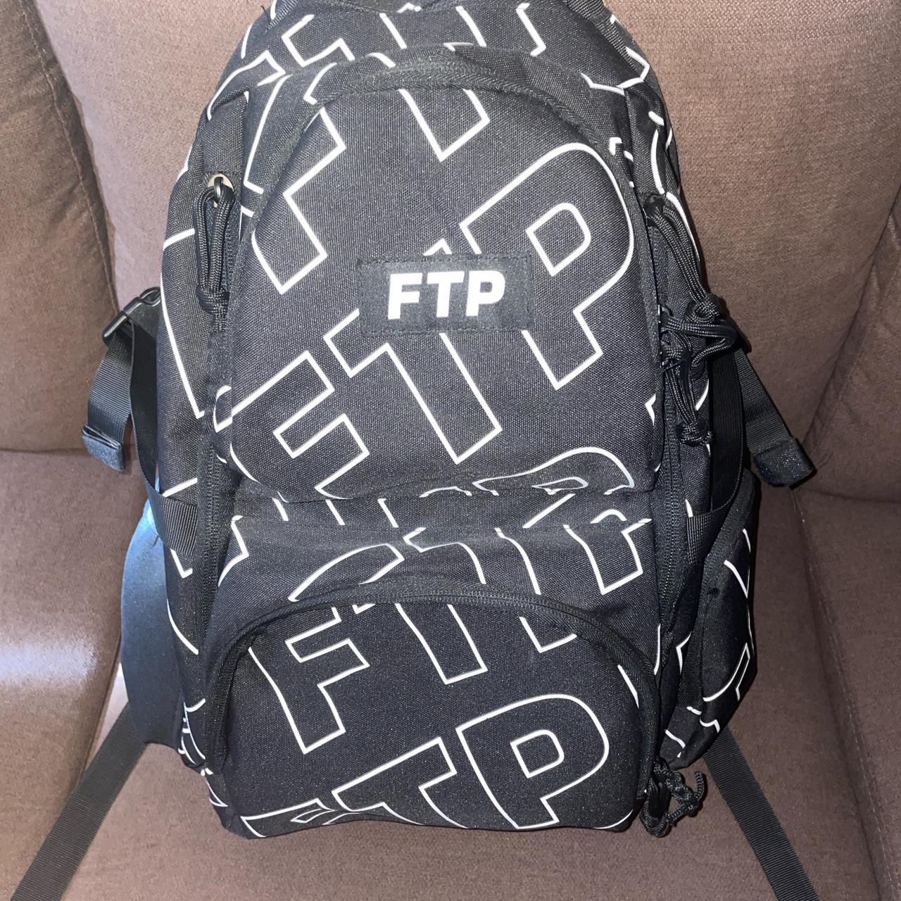 FTP Men's Black and White Bag (2)