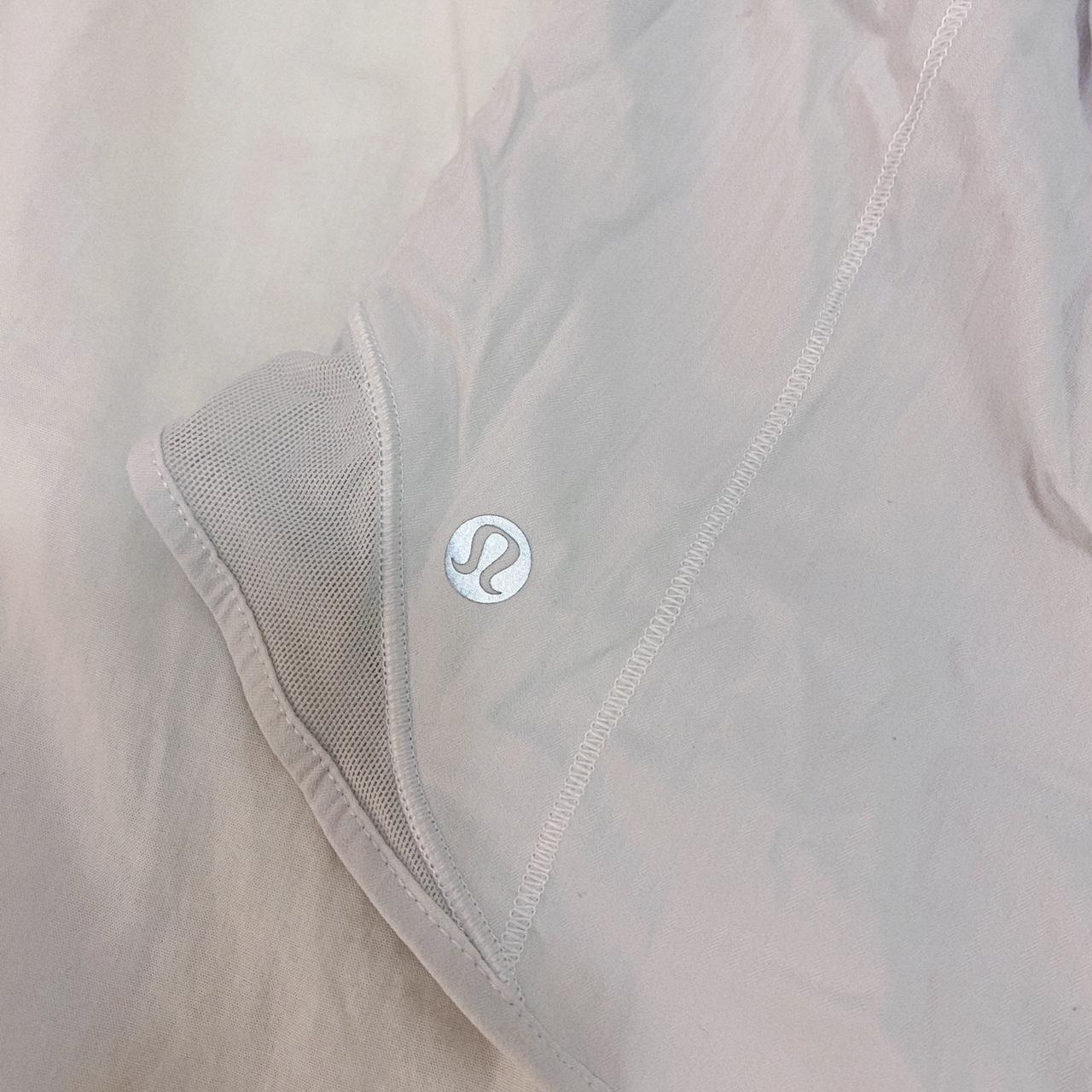 lululemon white hotty hot shorts, size 4, 4” - Depop