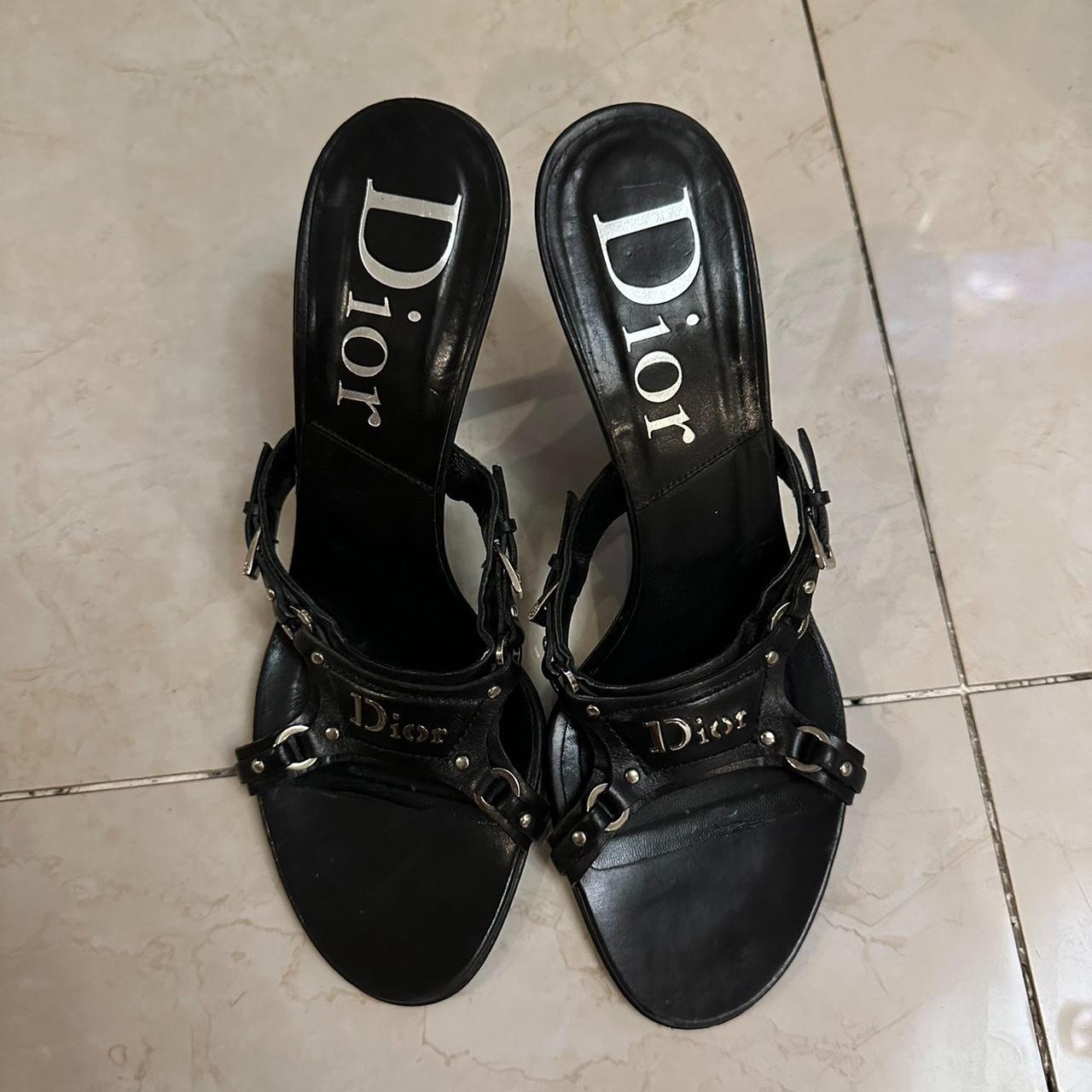 靴 Vintage Dior Key Buckle Heel Sandals Treasures of NYC - Dior Red Leather Lock & Key Kitten Heels