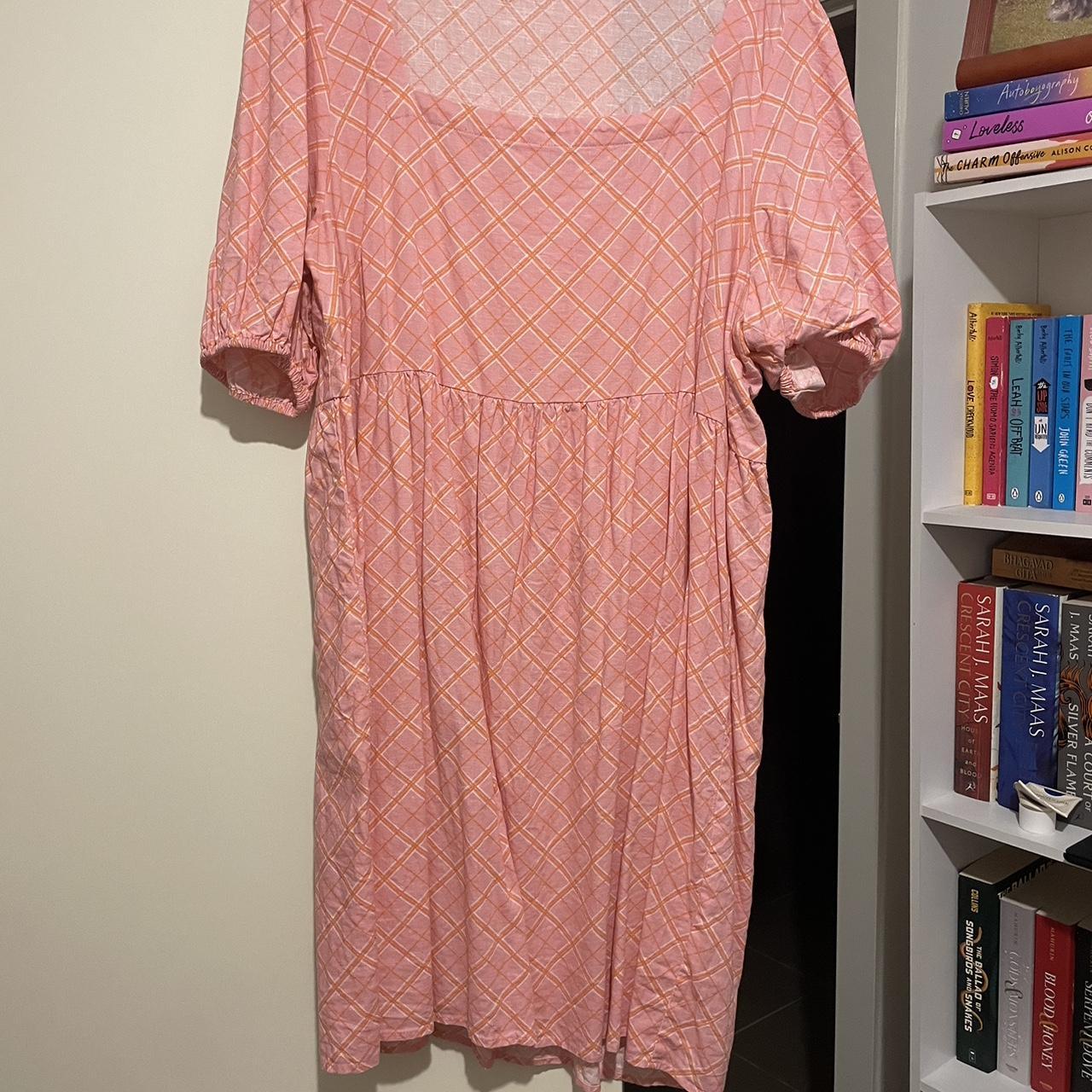 Sportsgirl dress Puffy sleeves midi length Only... Depop