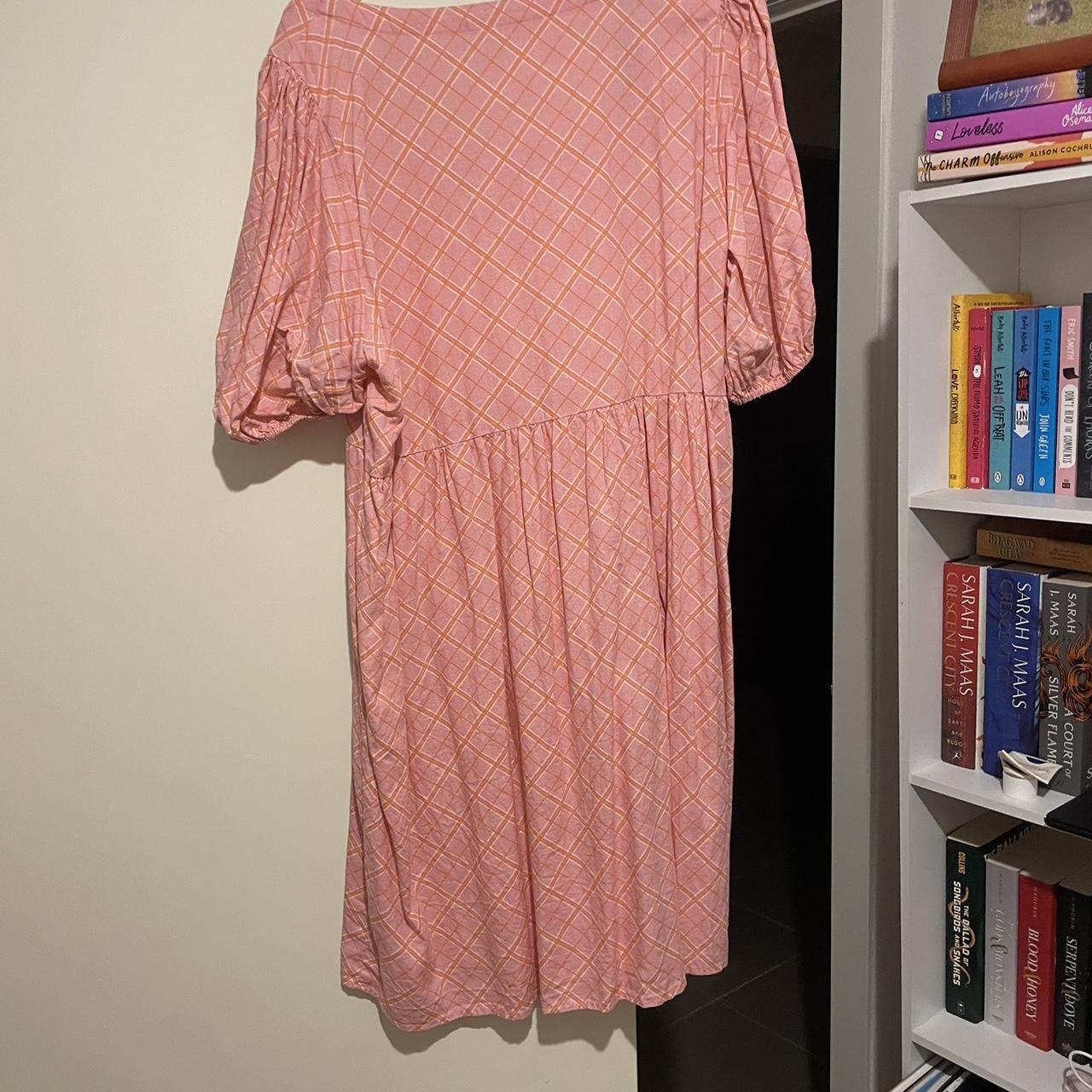 Sportsgirl dress Puffy sleeves midi length Only... Depop