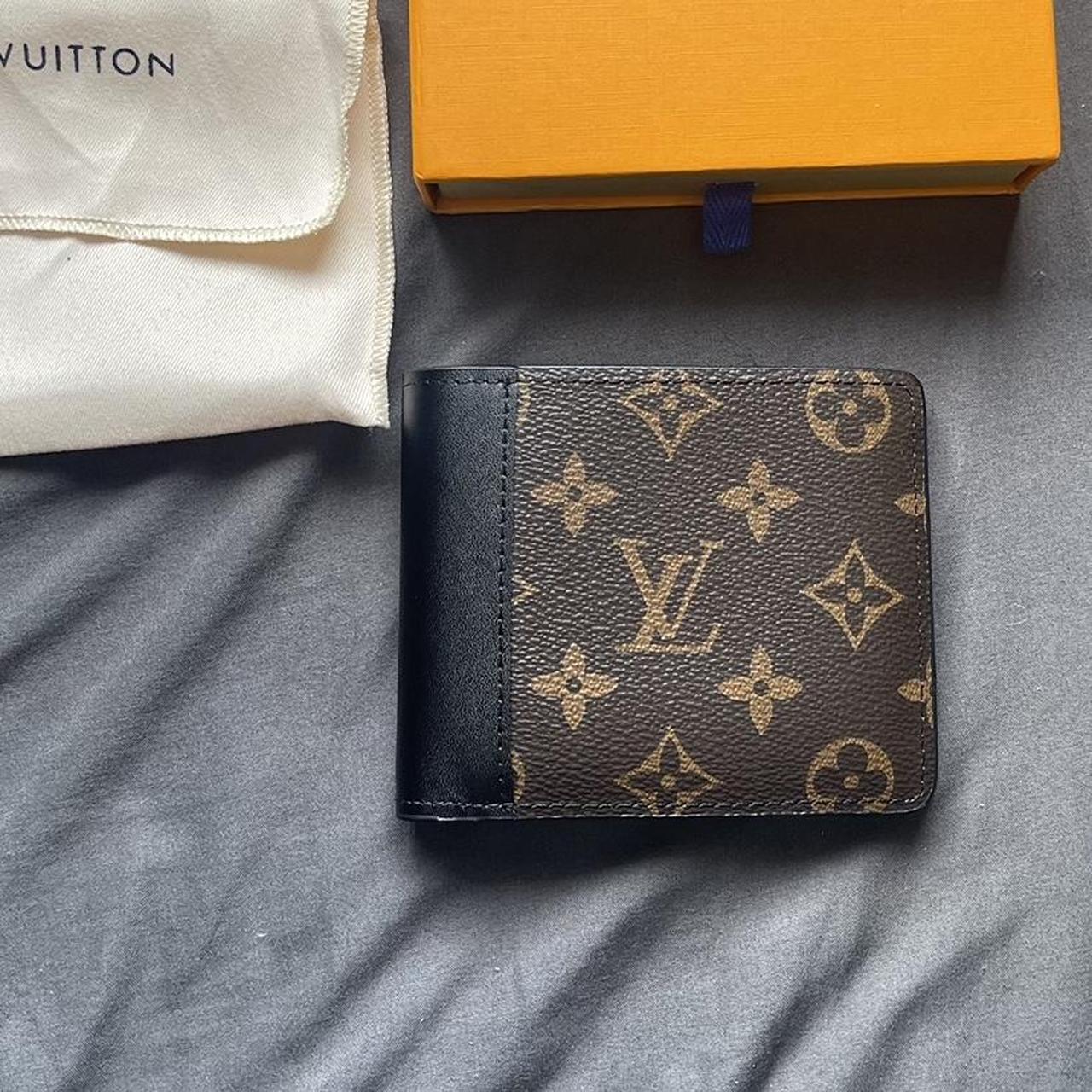 Nice wallet made well brand new #lv - Depop