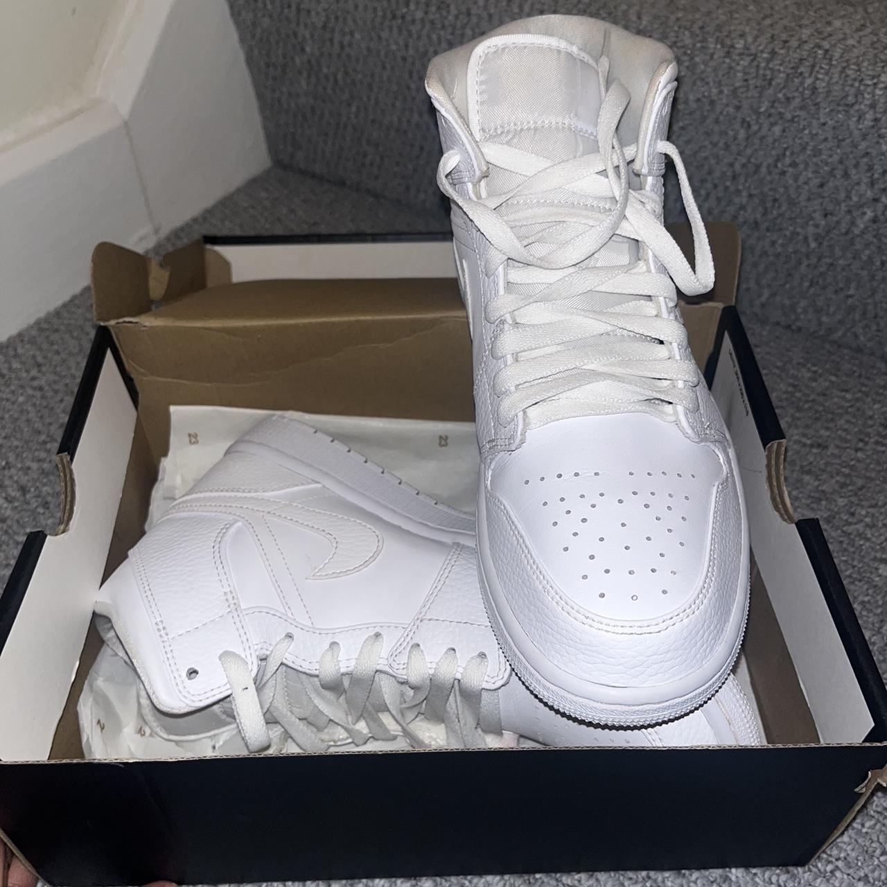 air jordan 1 mid trainers in white