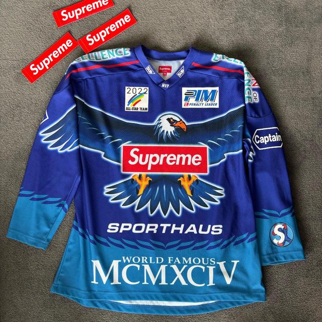 ウェア supreme Por Ciento Soccer Jersey Supreme Por Ciento Soccer Jersey (FW22) - $110