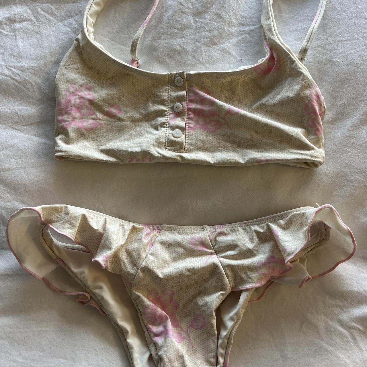 Frankie’s bikini set never worn - Depop