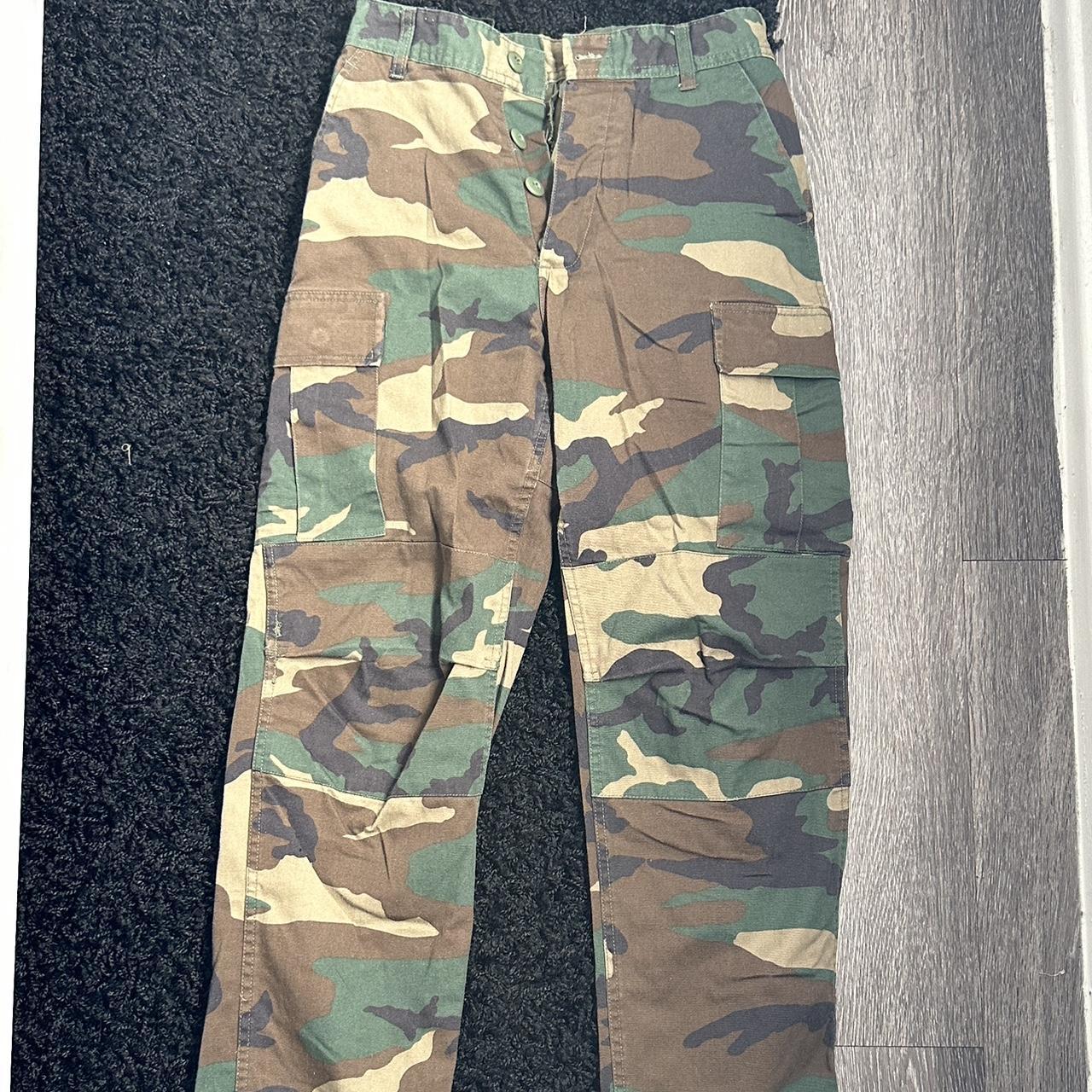 Camo pants hot sale womens zumiez