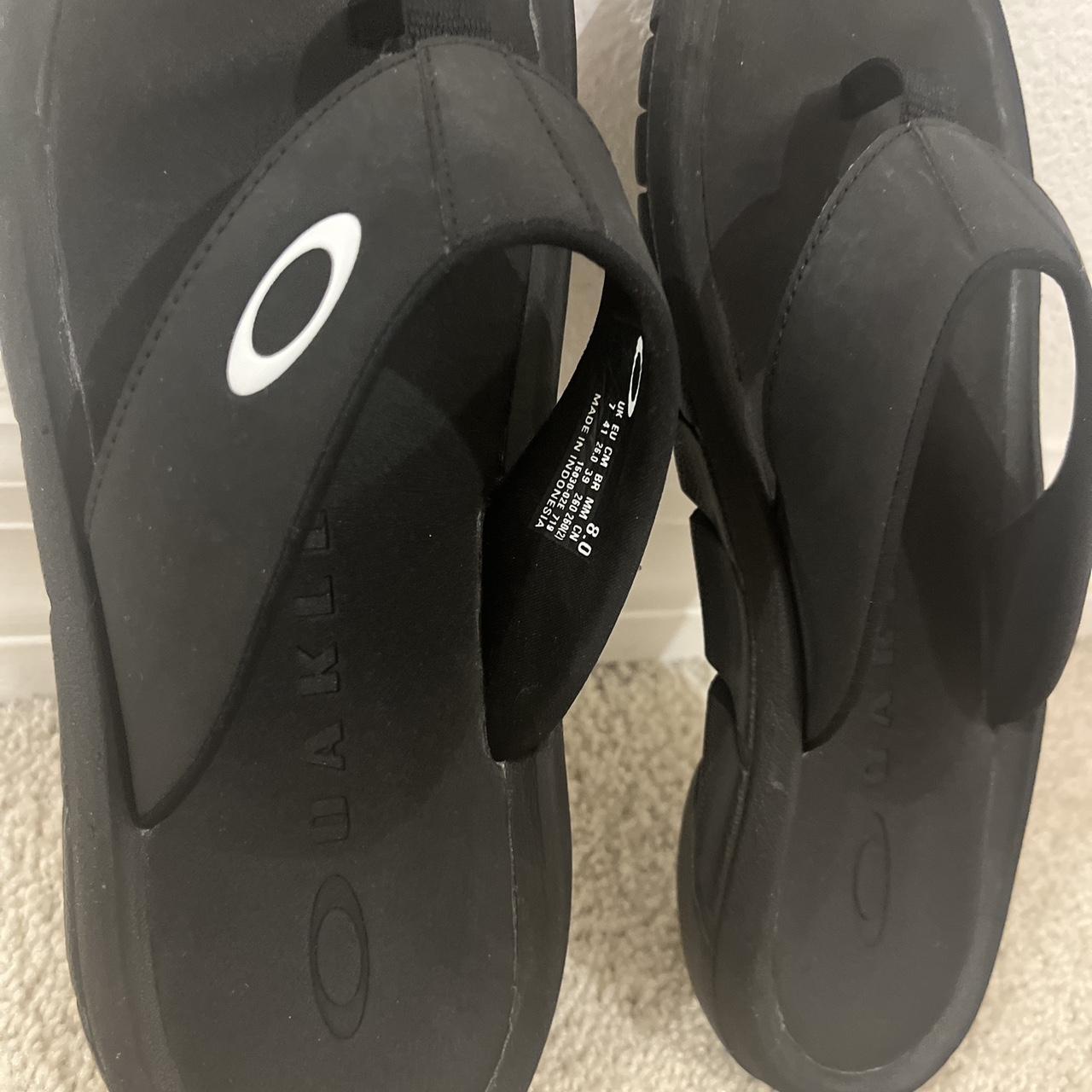 Oakley slipper on sale