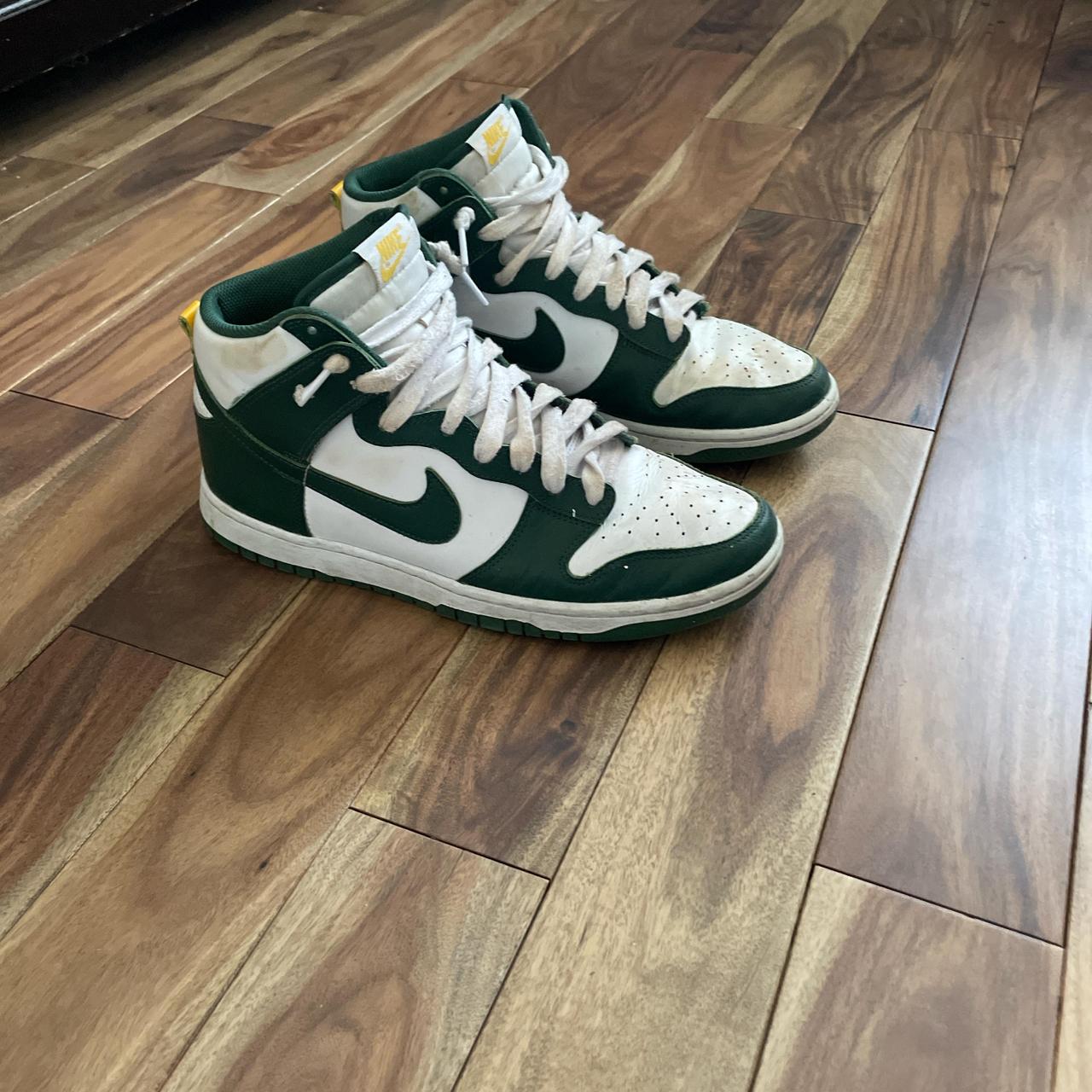 worn nike dunks