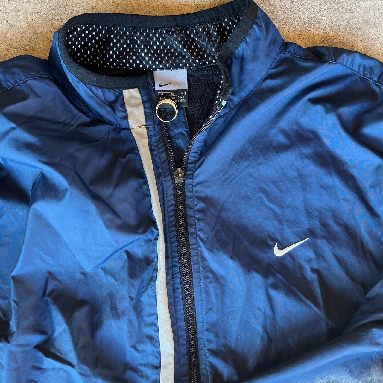 zip up windbreaker nike