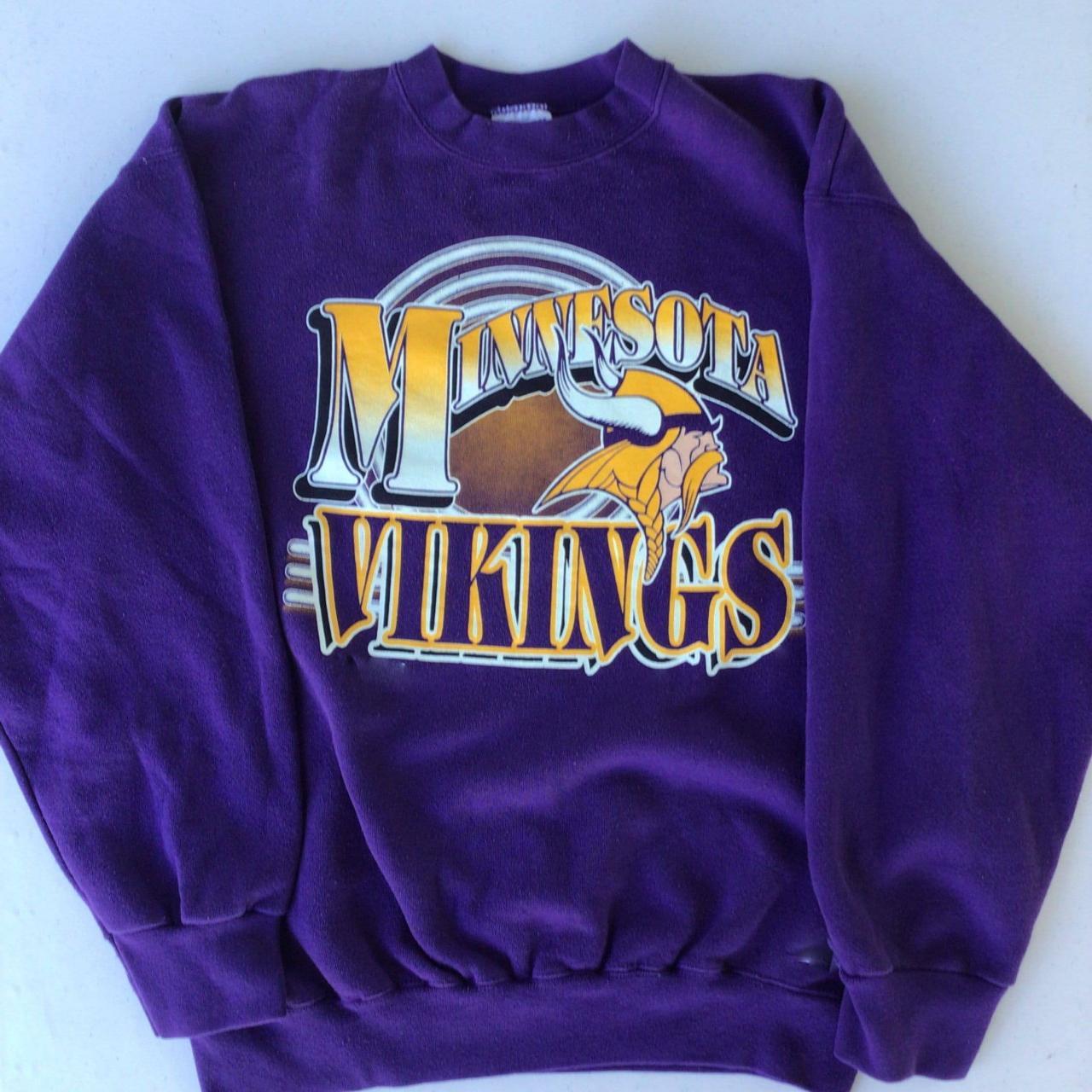 Minnesota Vikings Vintage Due to lighting effect... - Depop