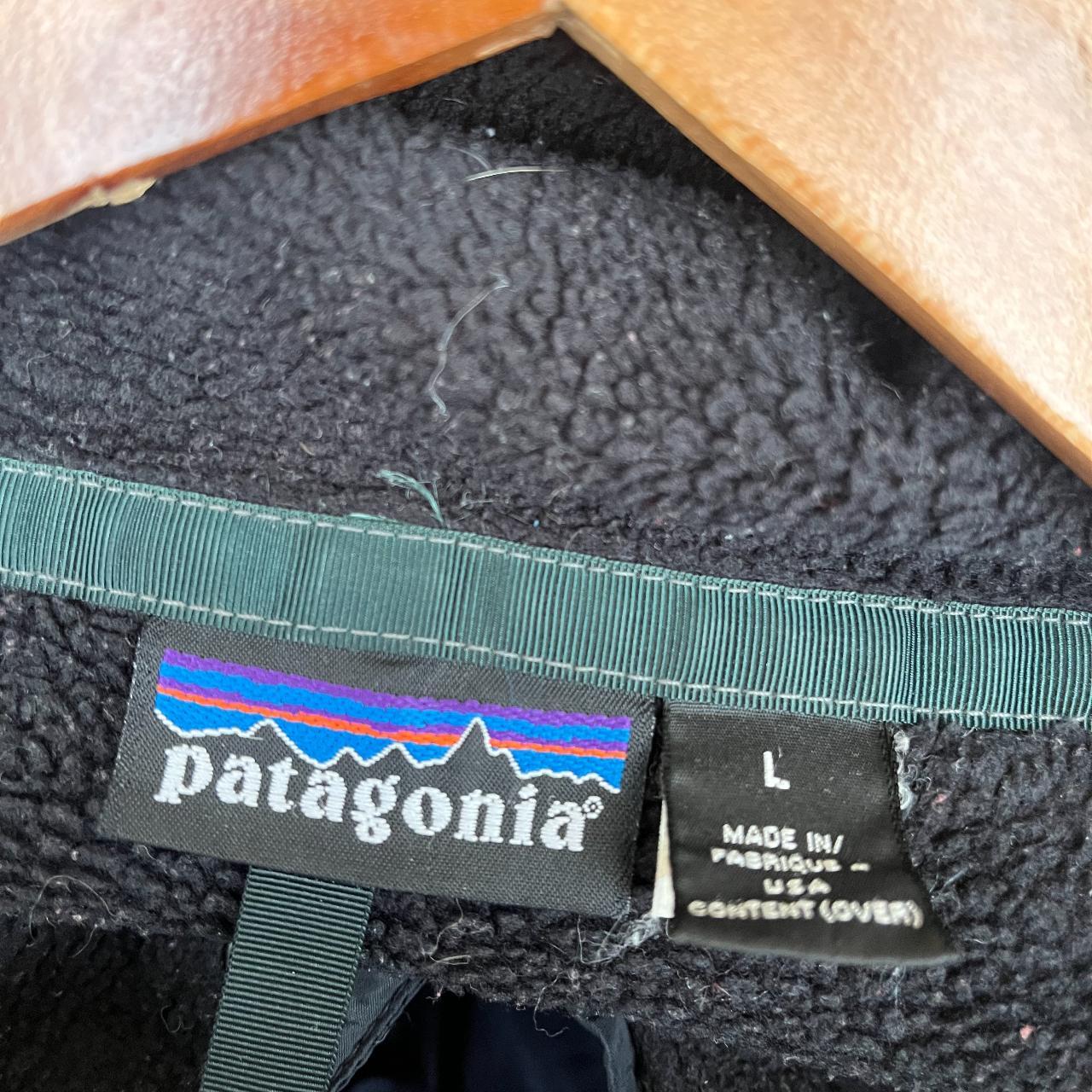 Patagonia Black Quarter Button Fleece L DISCOUNT ON... Depop