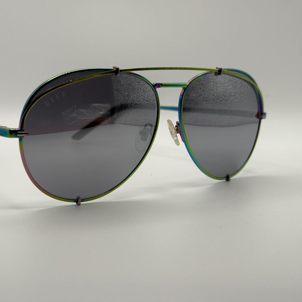 DIFF Women's Sunglasses - Grey/Green – Diff Mirro… - image 2